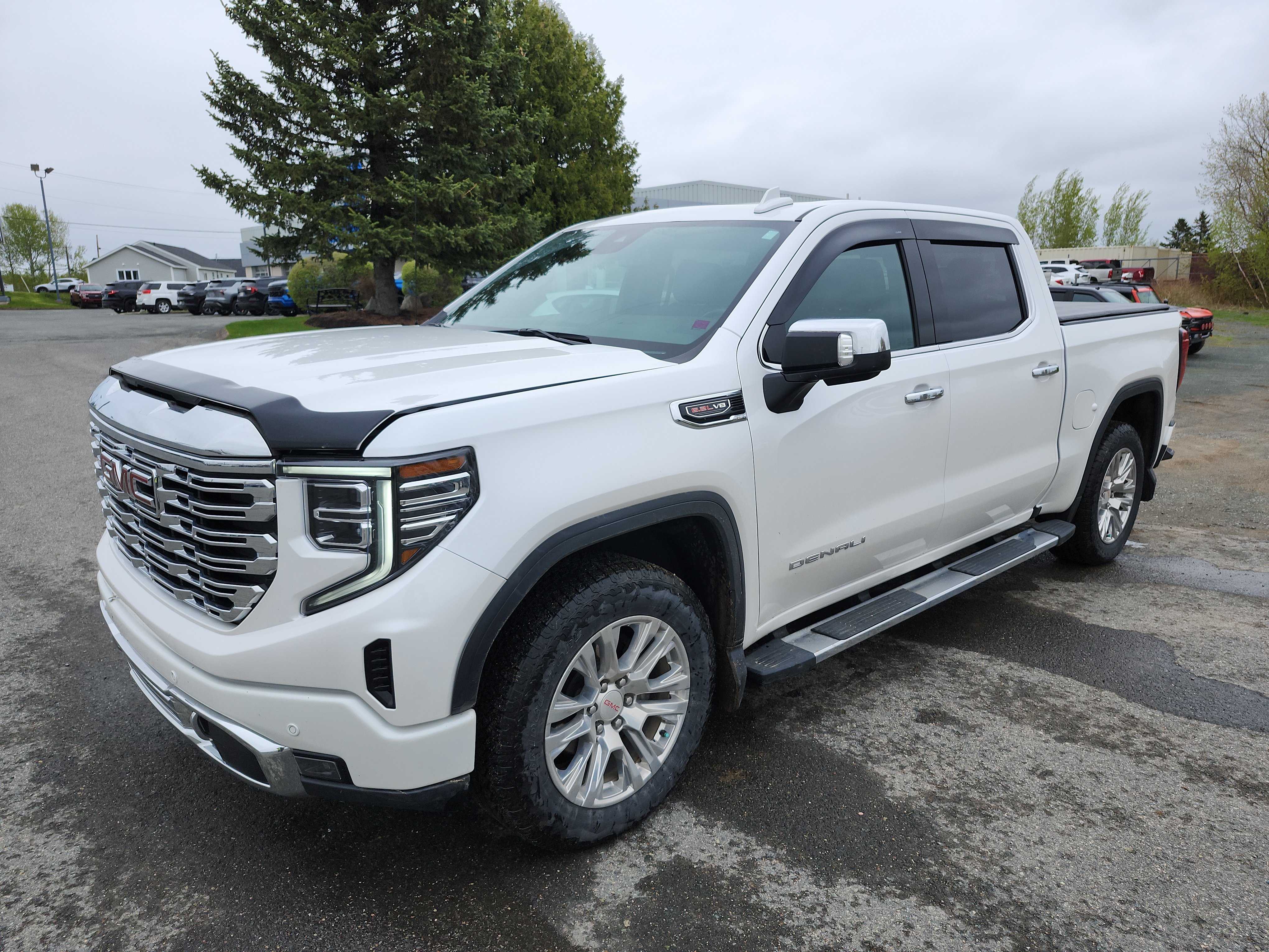 GMC SIERRA 1500 4WD CREW CAB DENALI 2023 с VIN 3GTUUGEL0PG282440 - Снимка от търг