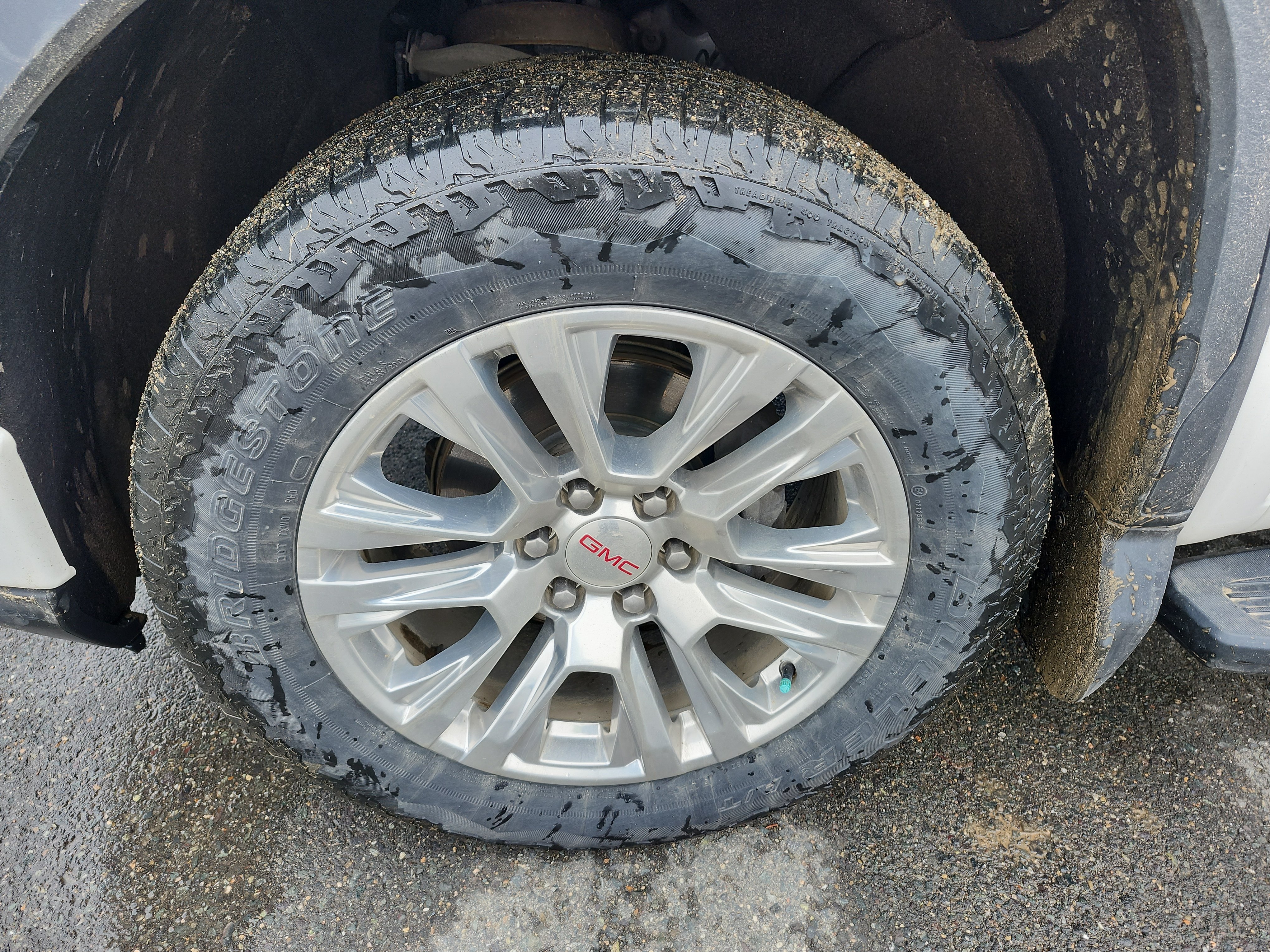 Снимка 7 от търг – 2023 GMC SIERRA 1500 4WD CREW CAB DENALI с VIN 3GTUUGEL0PG282440