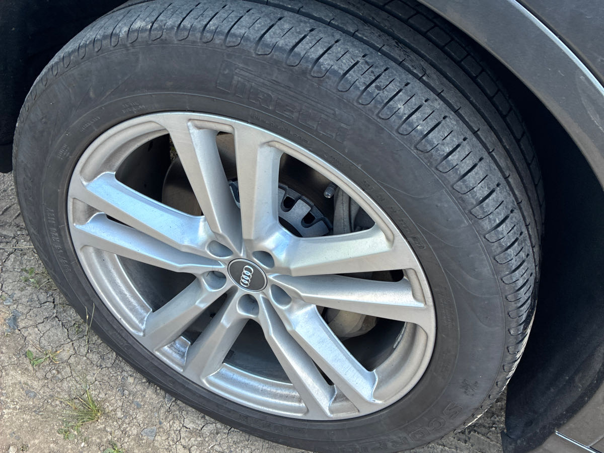 Audi Q7 снимка Audi Q7