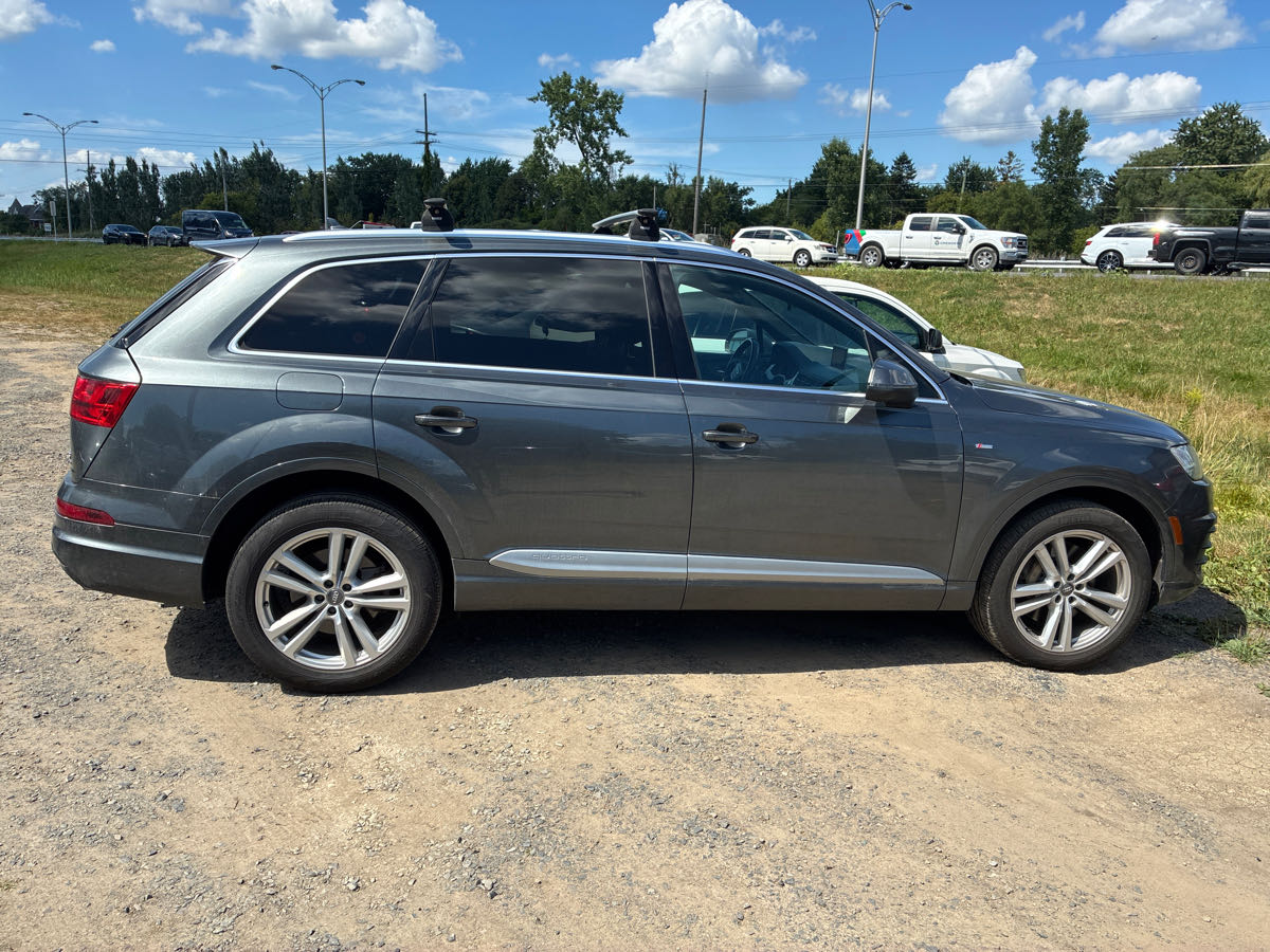Audi Q7 снимка Audi Q7