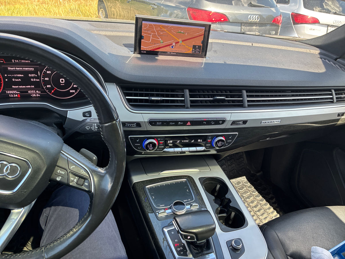 Audi Q7 снимка Audi Q7
