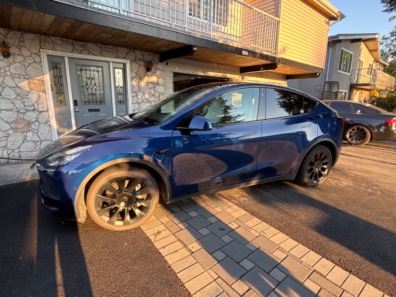 Снимка 2 от търг – 2021 TESLA MODEL Y LONG RANGE с VIN 5YJYGDEE5MF089937