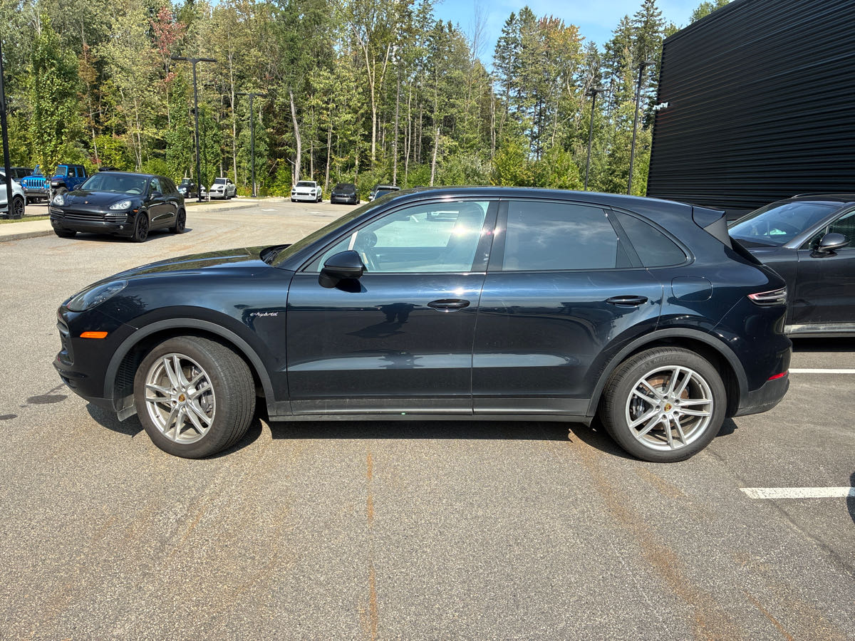 Photo 2 from auction – 2020 PORSCHE CAYENNE E-HYBRID with VIN WP1AE2AY2LDA22535