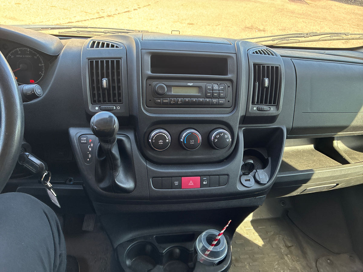 Снимка 9 от търг – 2014 RAM PROMASTER CARGO VAN 1500 LOW ROOF 136" WB с VIN 3C6TRVAG2EE101493