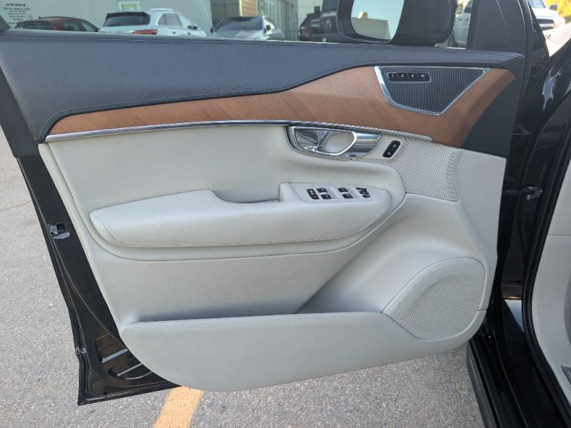 Volvo XC90 снимка Volvo XC90