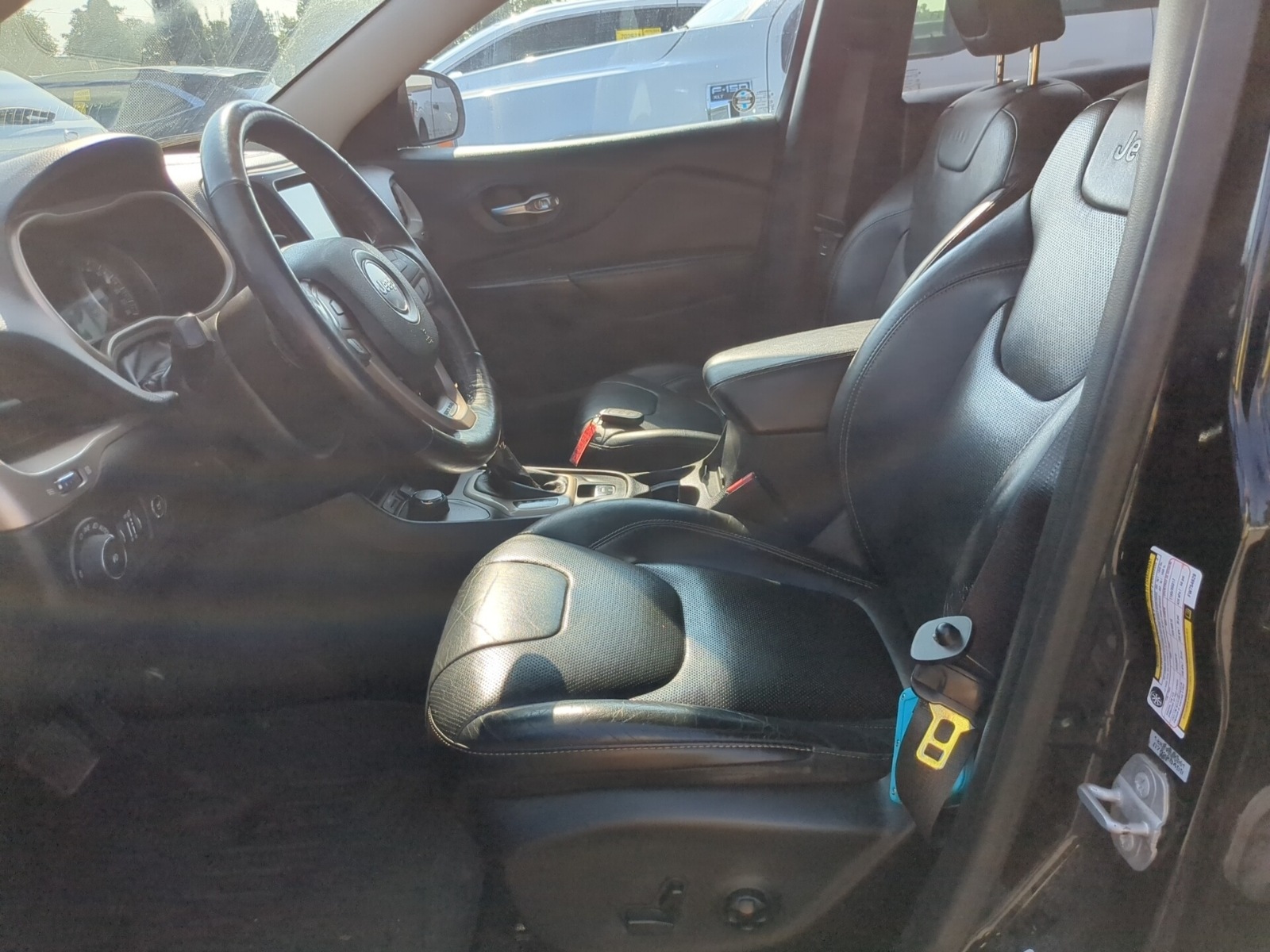 Photo 5 from auction – 2015 JEEP CHEROKEE LIMITED with VIN 1C4PJMDS7FW754629