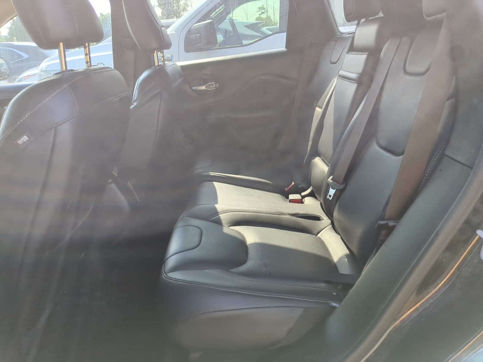 Photo 3 from auction – 2015 JEEP CHEROKEE LIMITED with VIN 1C4PJMDS7FW754629