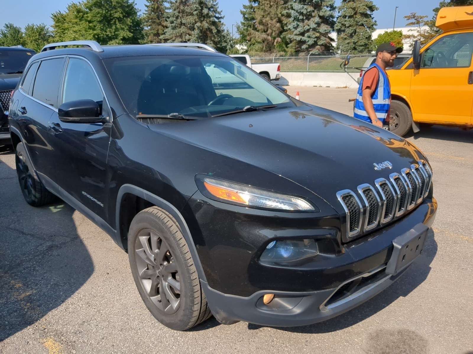 Photo 6 from auction – 2015 JEEP CHEROKEE LIMITED with VIN 1C4PJMDS7FW754629