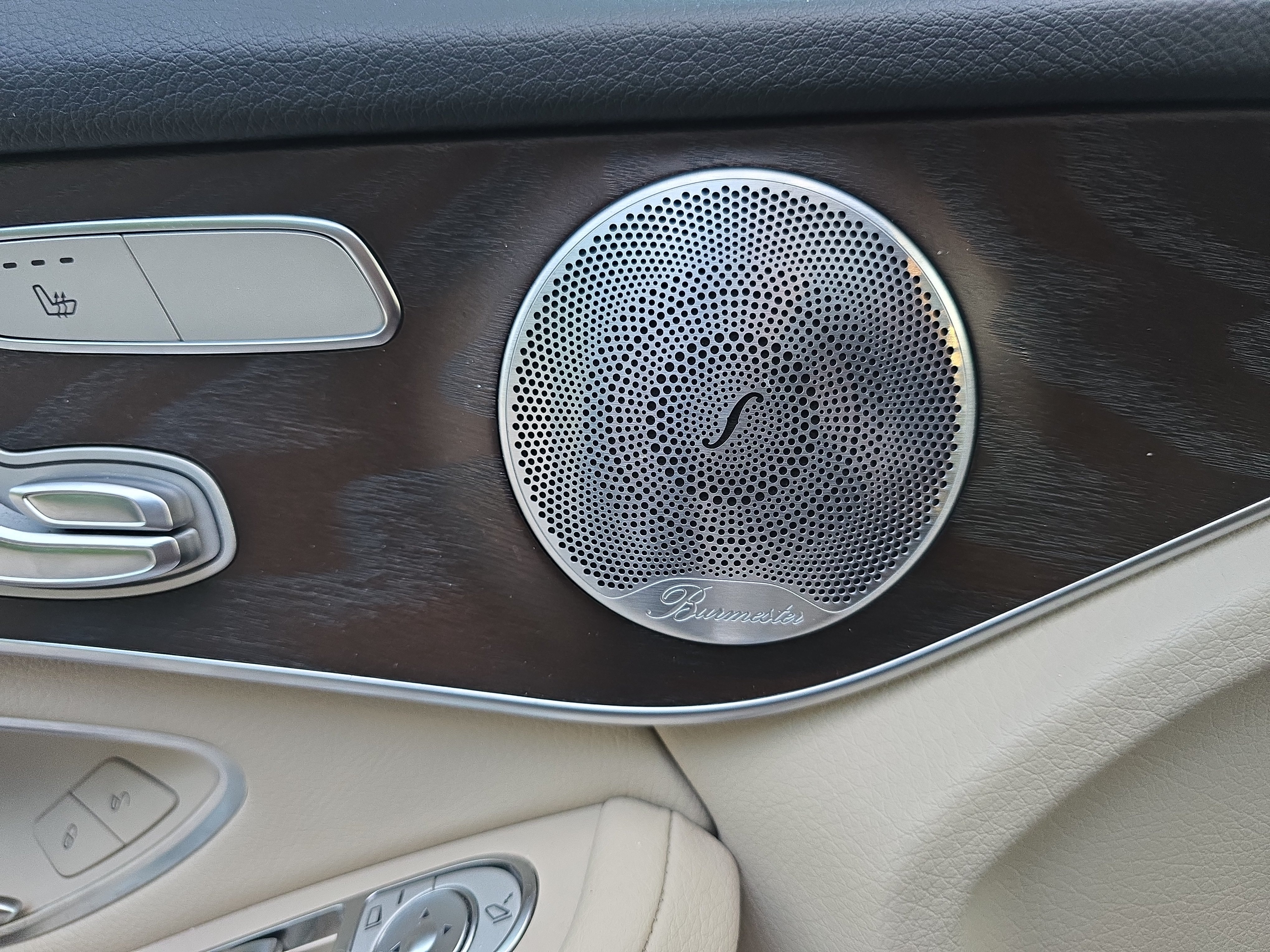 Mercedes-Benz GLC снимка Mercedes-Benz GLC