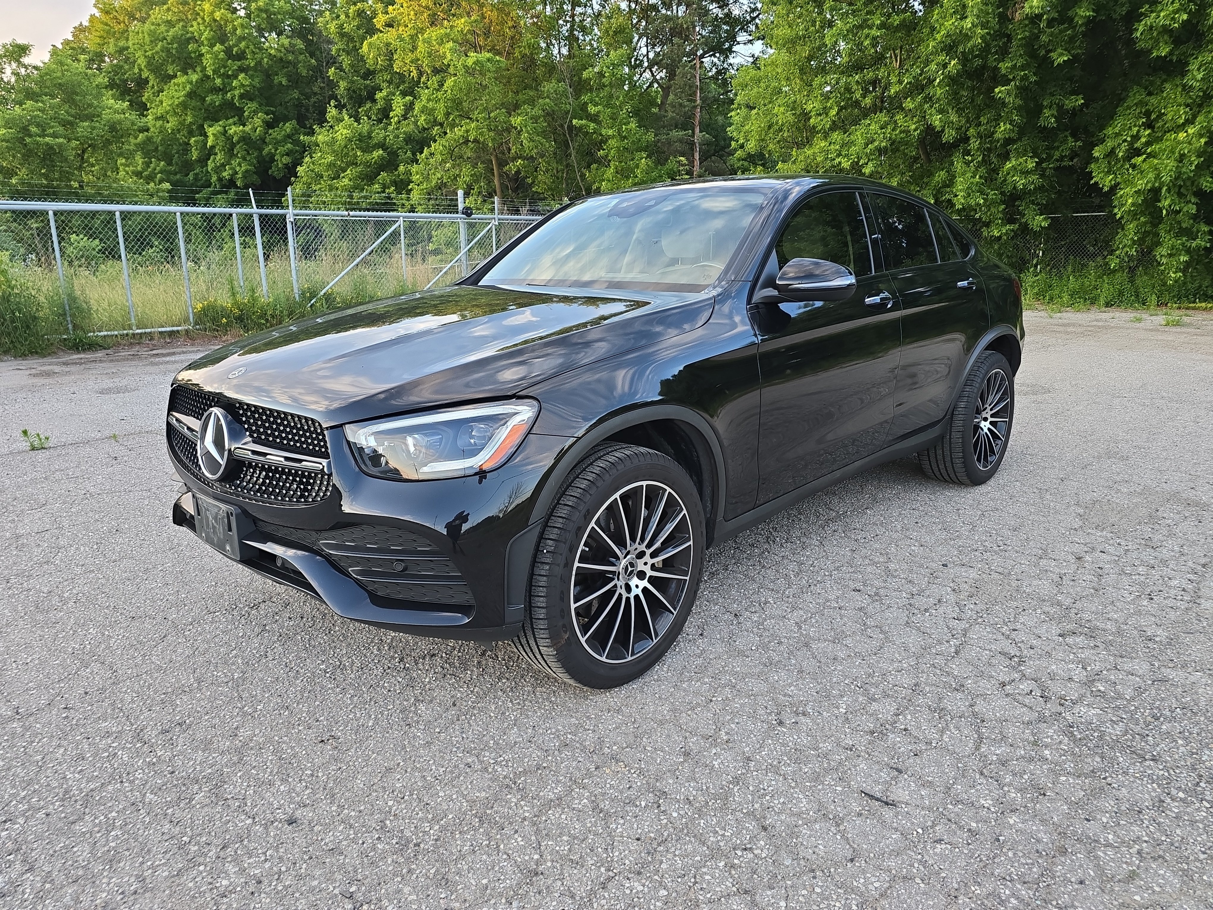Mercedes-Benz GLC снимка Mercedes-Benz GLC