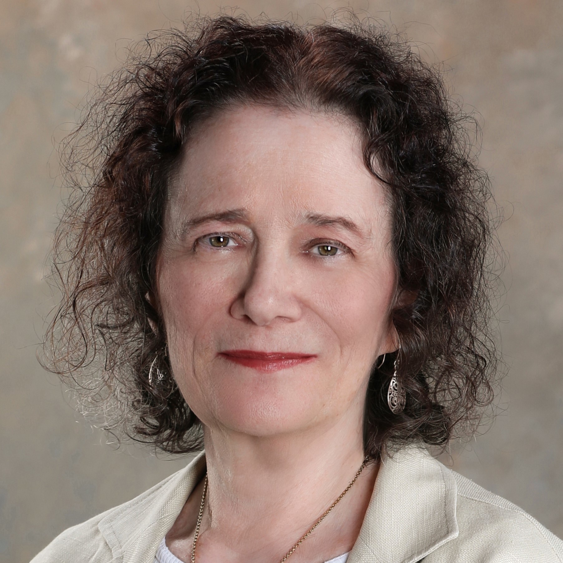 Ellen finkelstein headshot 2023