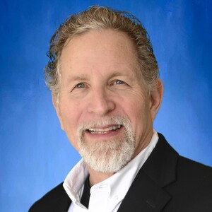 Dr bob headshot cropped