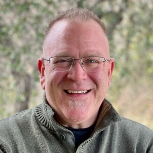Current headshot   tim