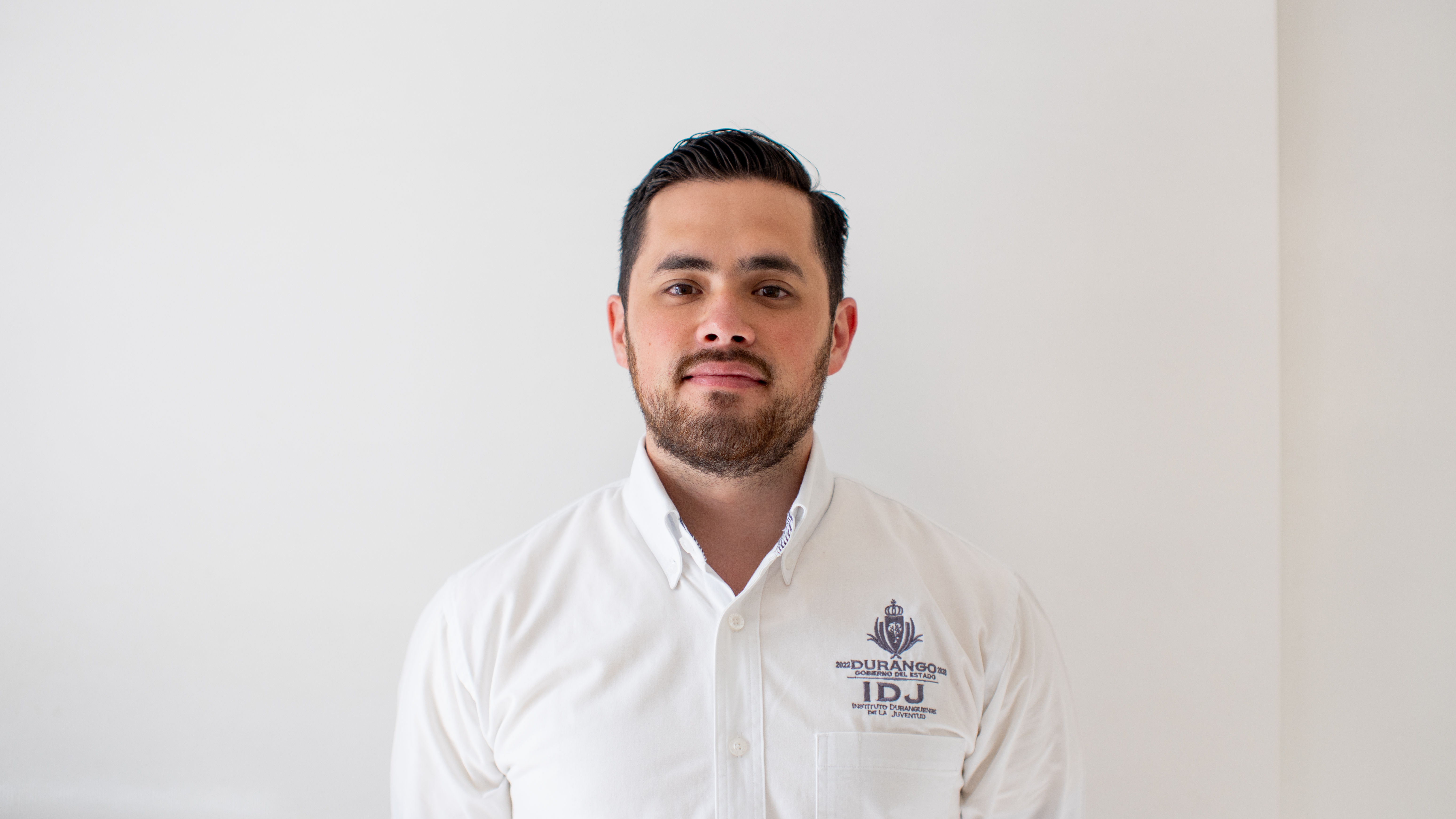 C. LUIS PEYRO VALLES