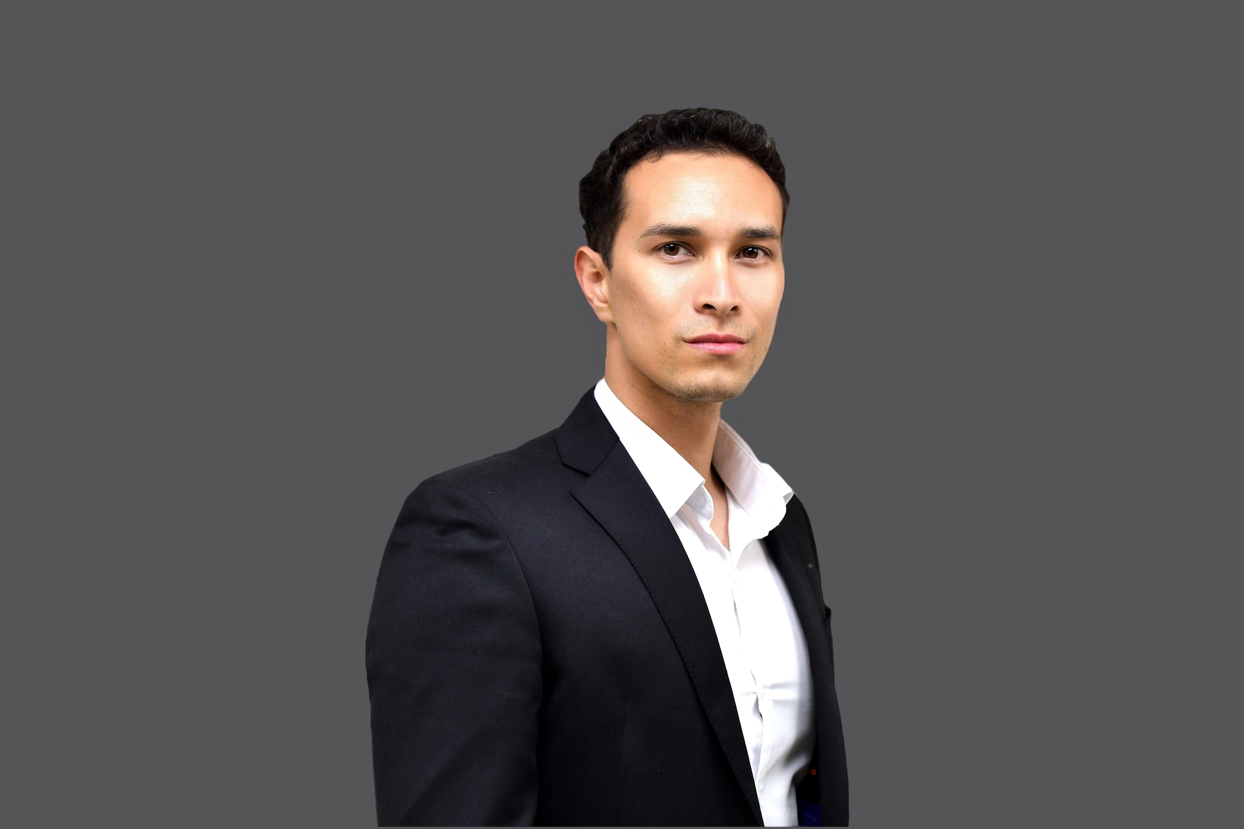 Lic. Alder Vladimir de la Paz Carrillo