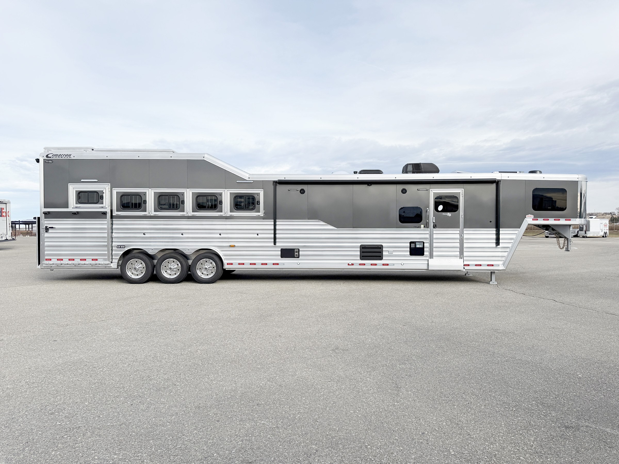Trailer Photo 2