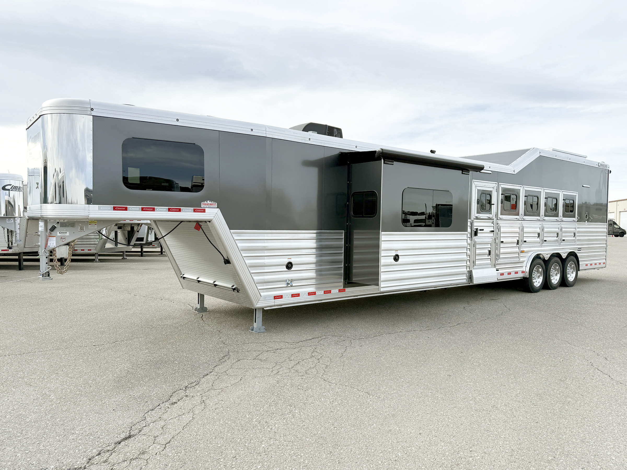 Trailer Photo 24