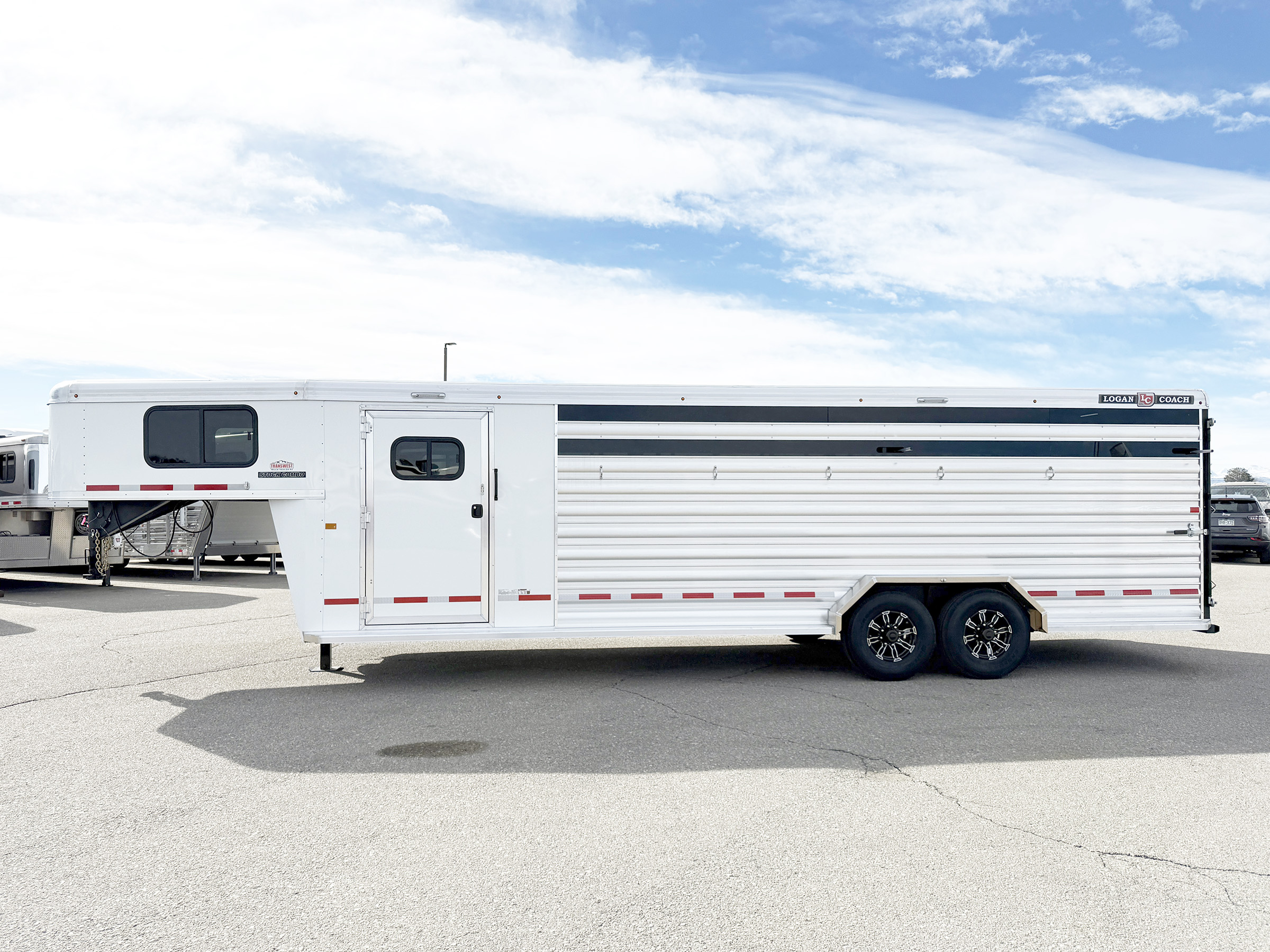 Trailer Photo 15