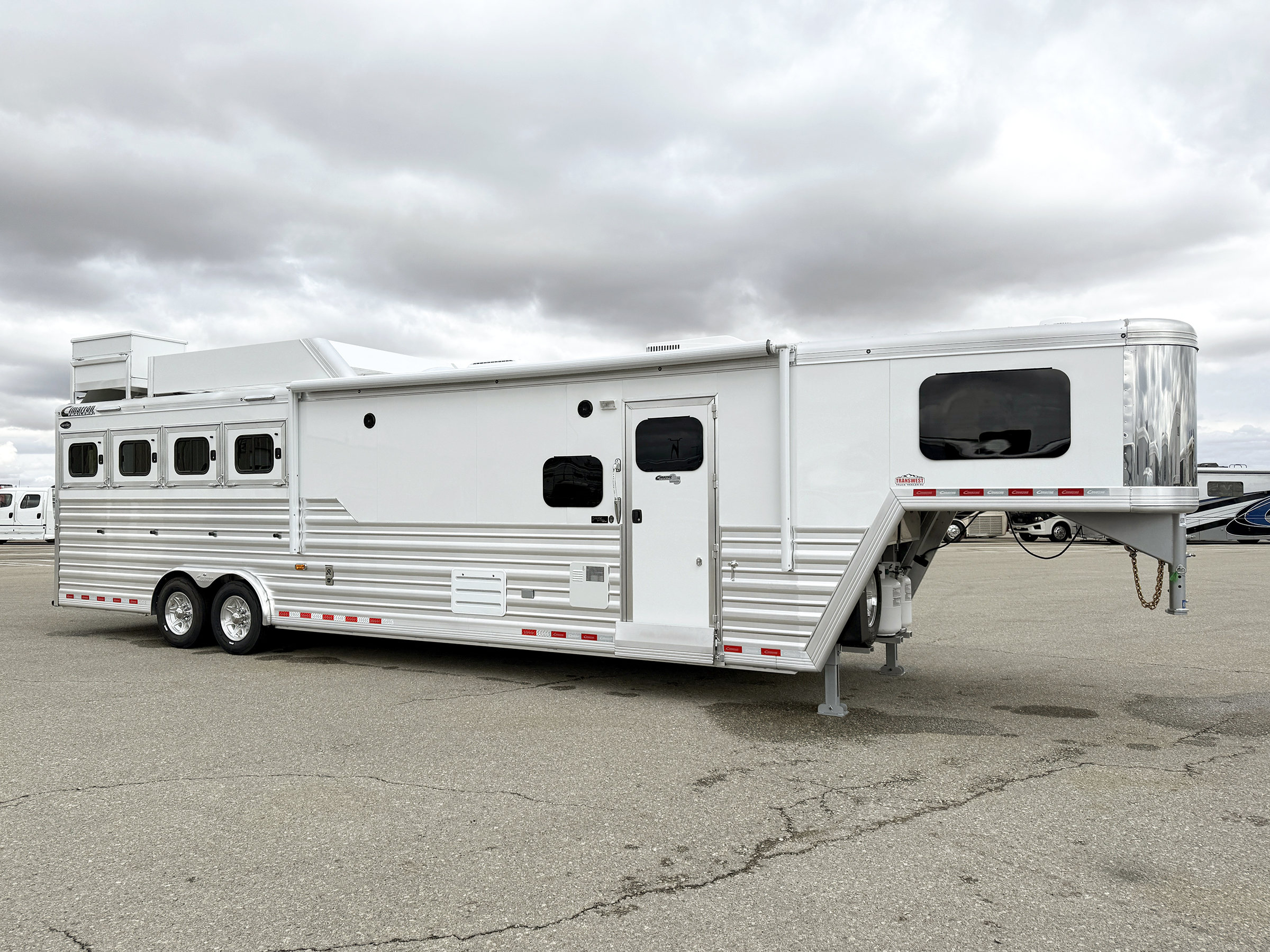 Trailer Photo 1