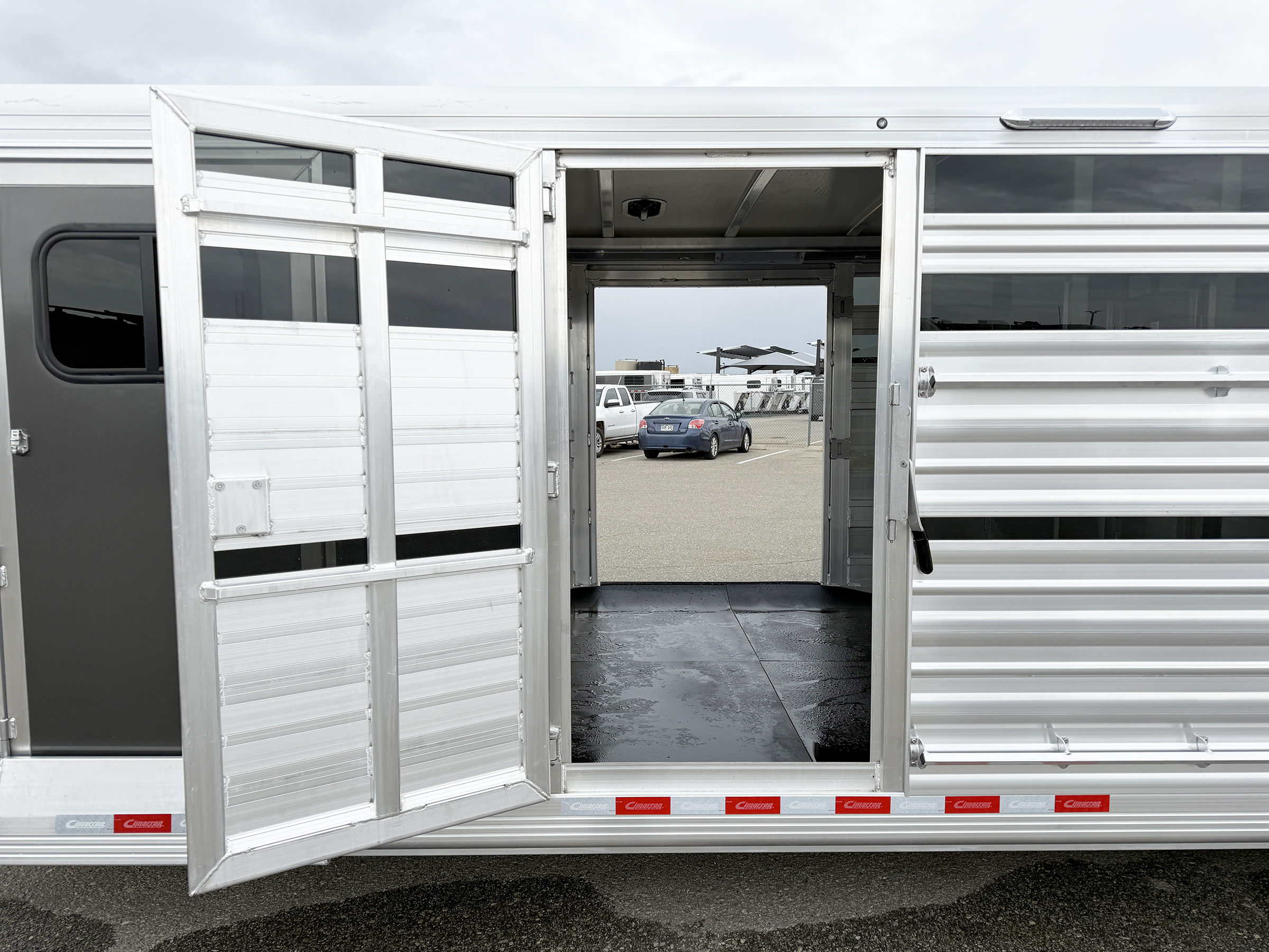 Trailer Photo 15