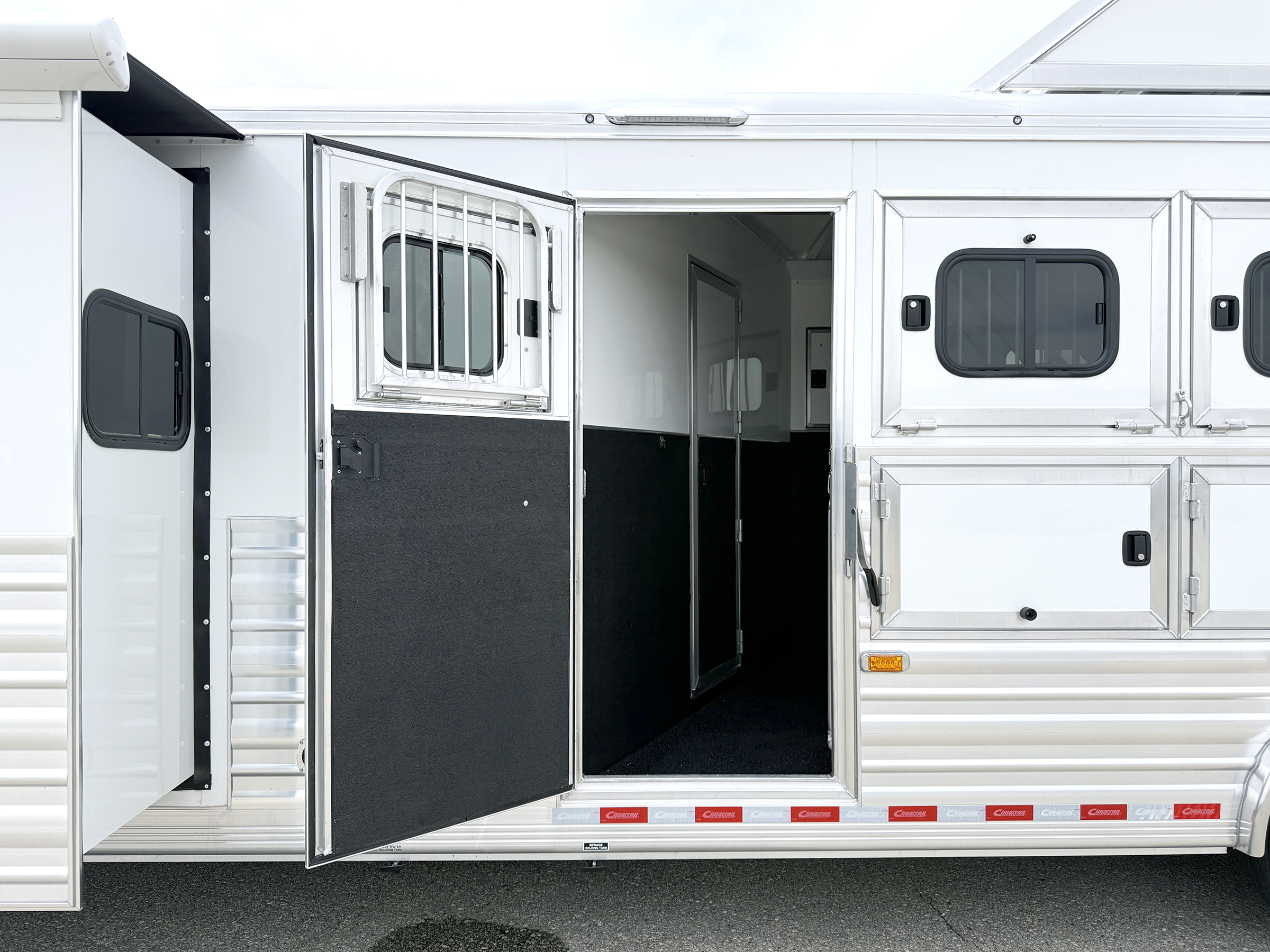 Trailer Photo 21