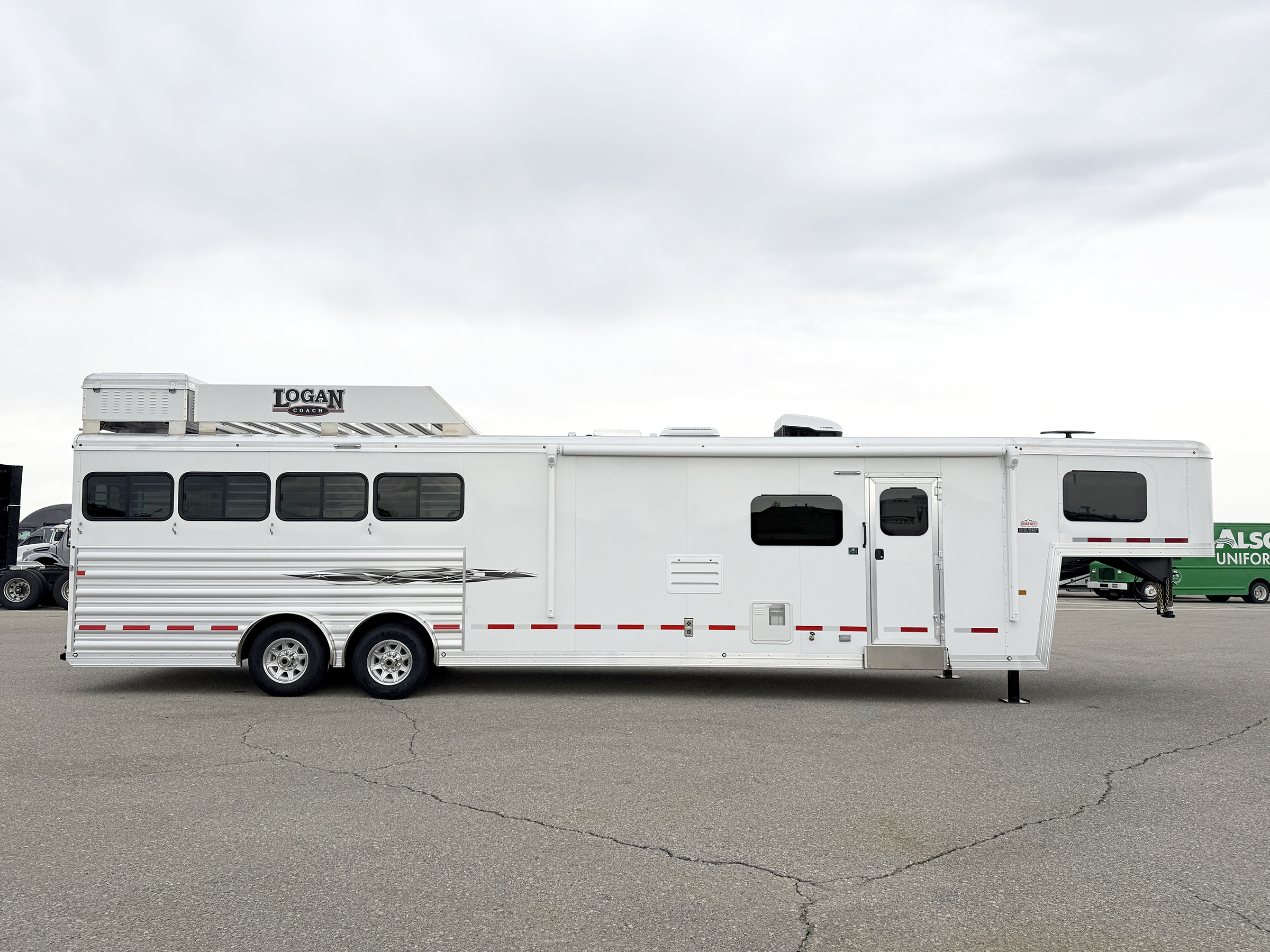 Trailer Photo 2