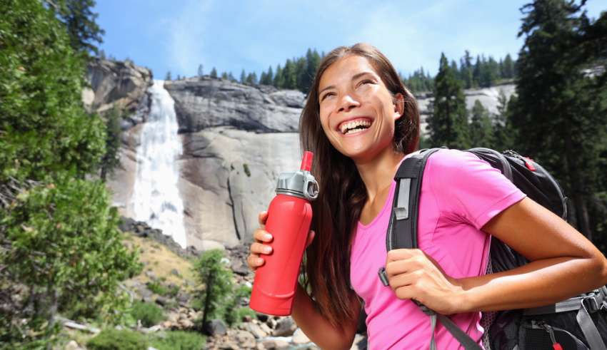 6 Expert Tips for Staying Hydrated While Traveling