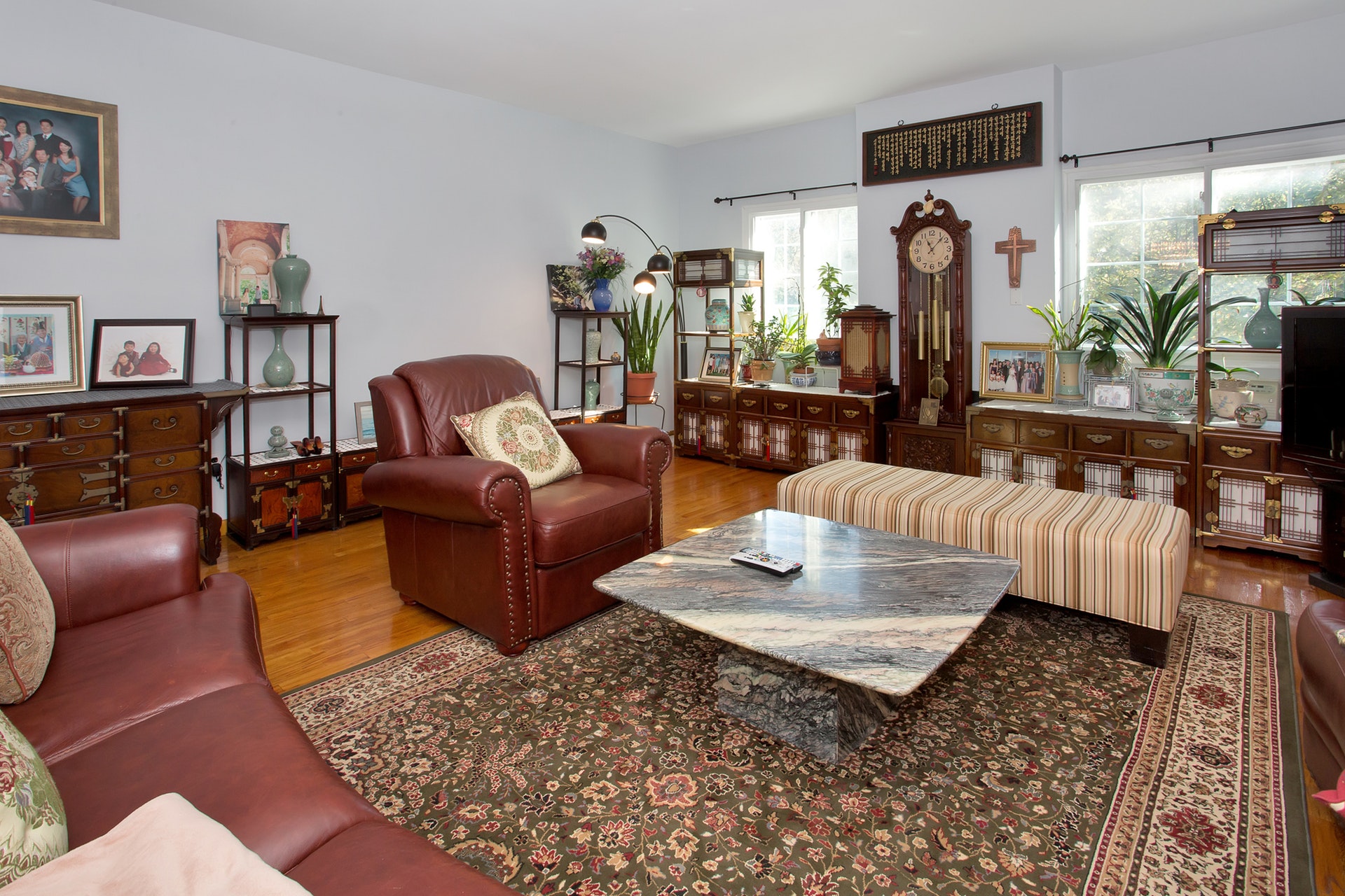Renovated 4-Bd. Triplex Townhouse w/ Deck & Garden