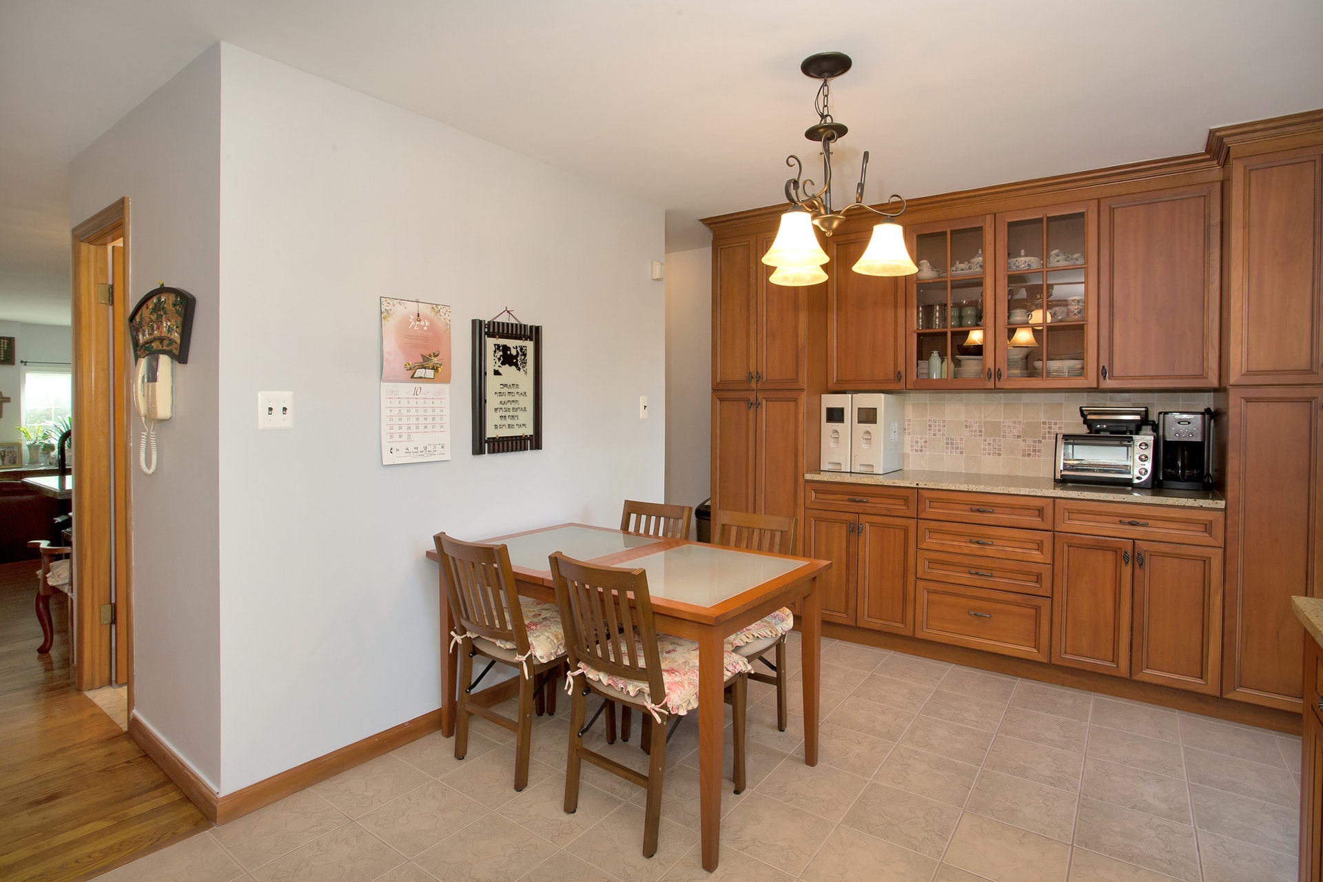 Renovated 4-Bd. Triplex Townhouse w/ Deck & Garden