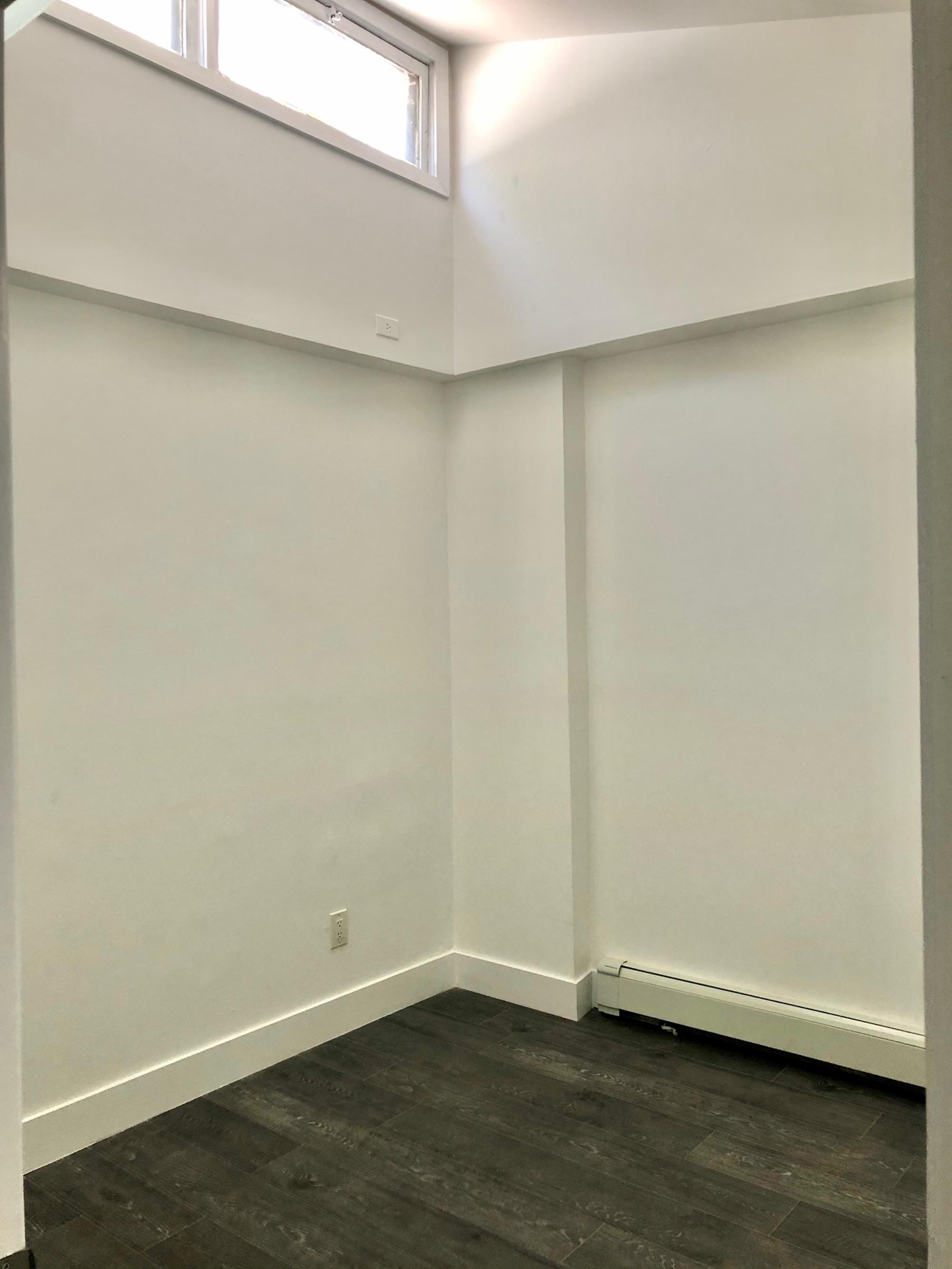 Central Riverdale - 3-bedroom, 1.5-bath duplex apartment including 1 parking space. Located in multi-family home; laundry; yard; near Johnson avenue & Riverdale Avenue Restaurants, Shops and transportation.