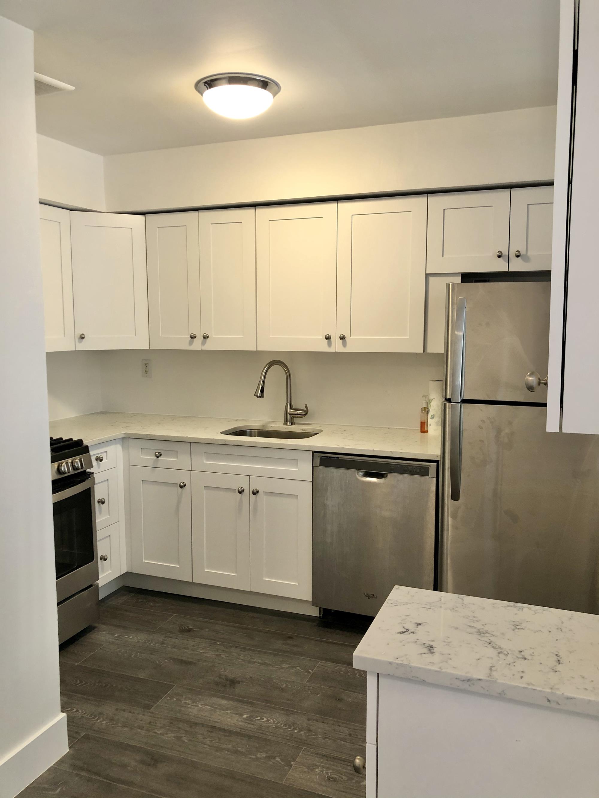 Central Riverdale - 3-bedroom, 1.5-bath duplex apartment including 1 parking space. Located in multi-family home; laundry; yard; near Johnson avenue & Riverdale Avenue Restaurants, Shops and transportation.