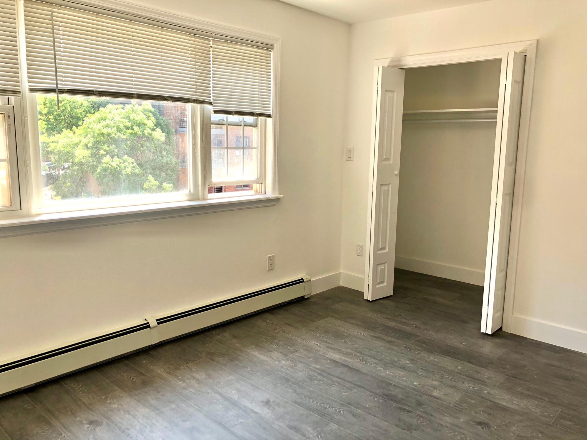 Central Riverdale - 3-bedroom, 1.5-bath duplex apartment including 1 parking space. Located in multi-family home; laundry; yard; near Johnson avenue & Riverdale Avenue Restaurants, Shops and transportation.