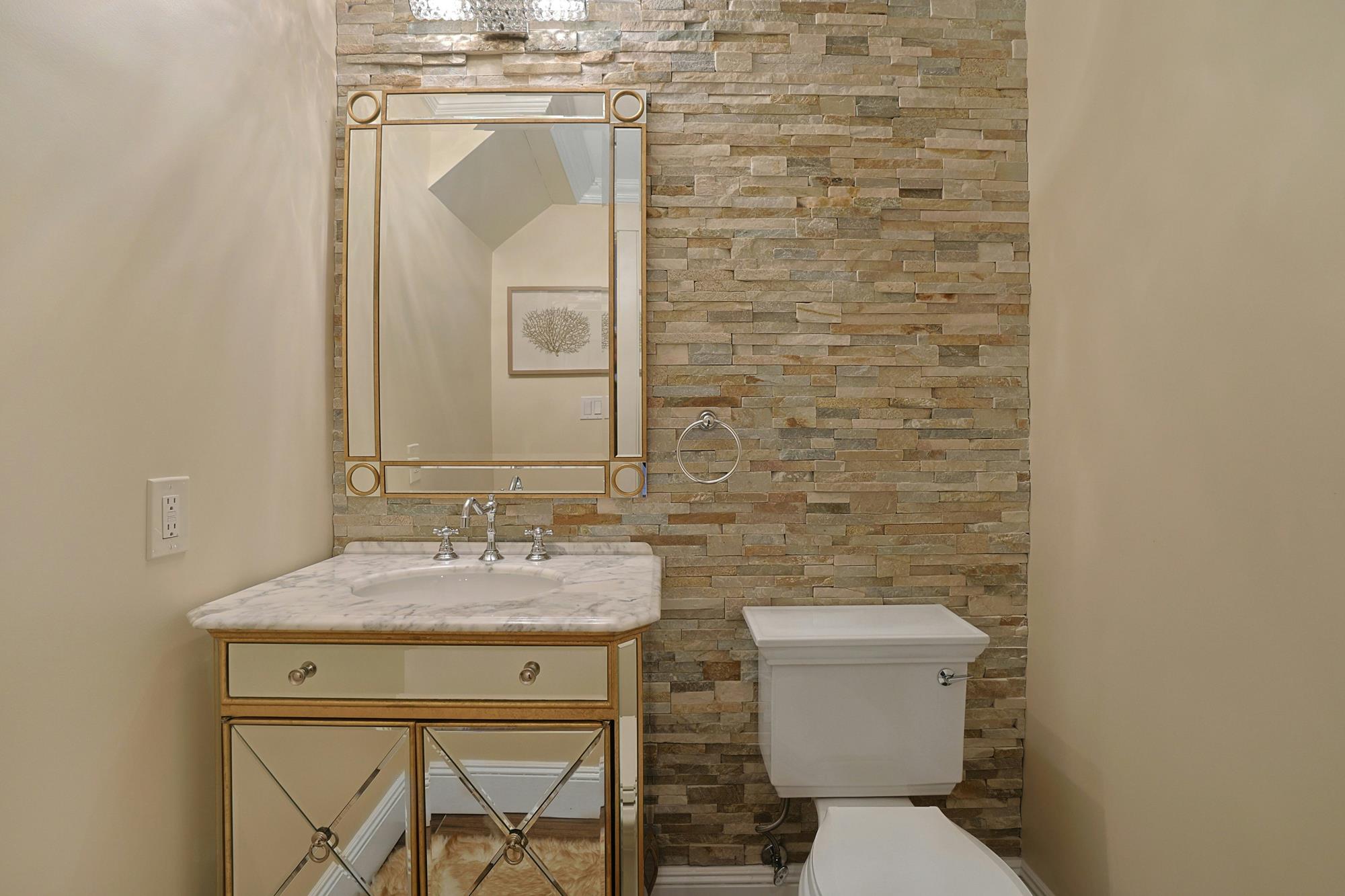 Spectacular Hudson River Views: Spacious & Modernized 4-Bd. Brick House with Decks, Patio, Outdoor Kitchen & Home Theater on Private Cul-de-Sac