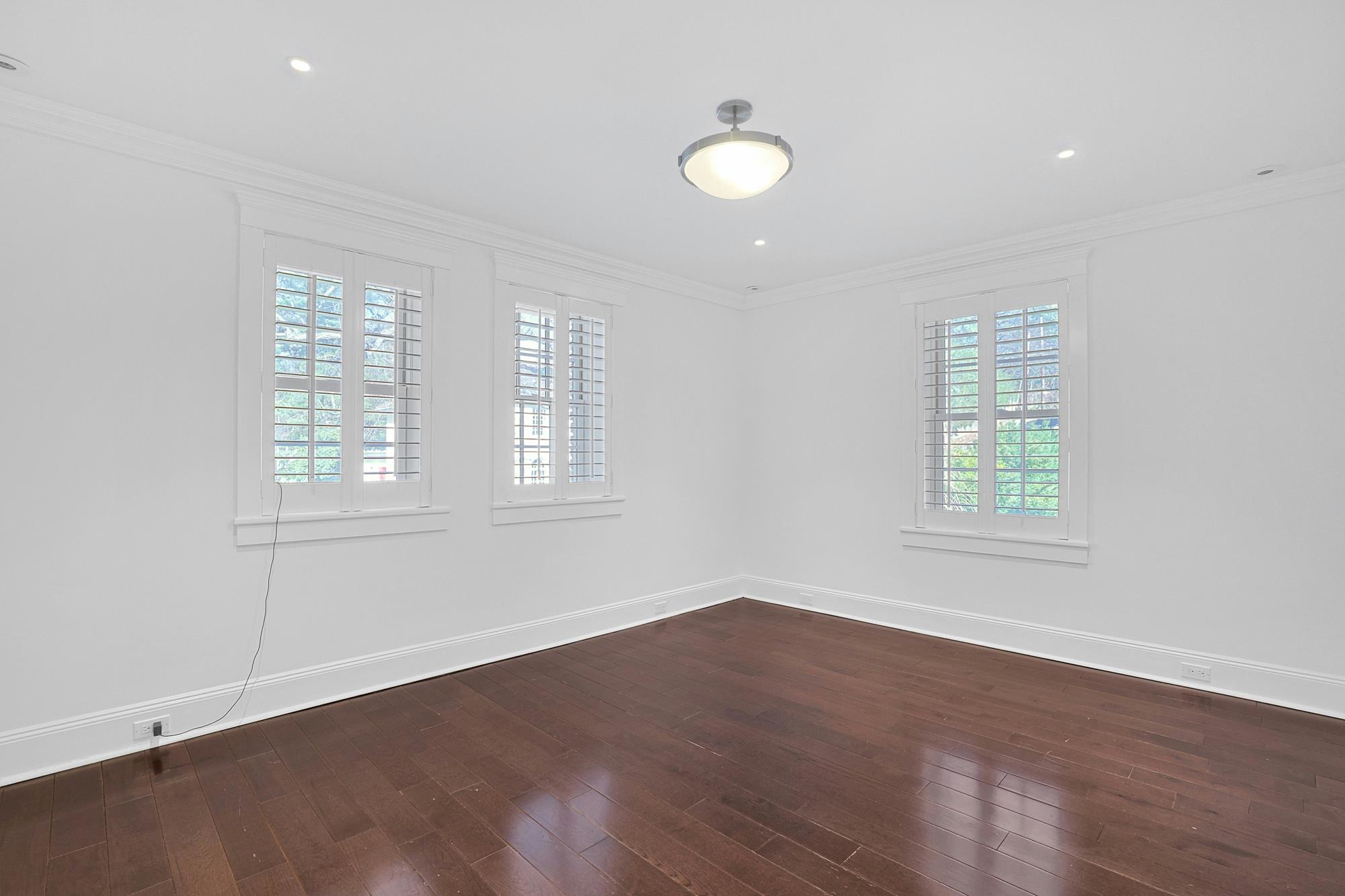 Spectacular Hudson River Views: Spacious & Modernized 4-Bd. Brick House with Decks, Patio, Outdoor Kitchen & Home Theater on Private Cul-de-Sac