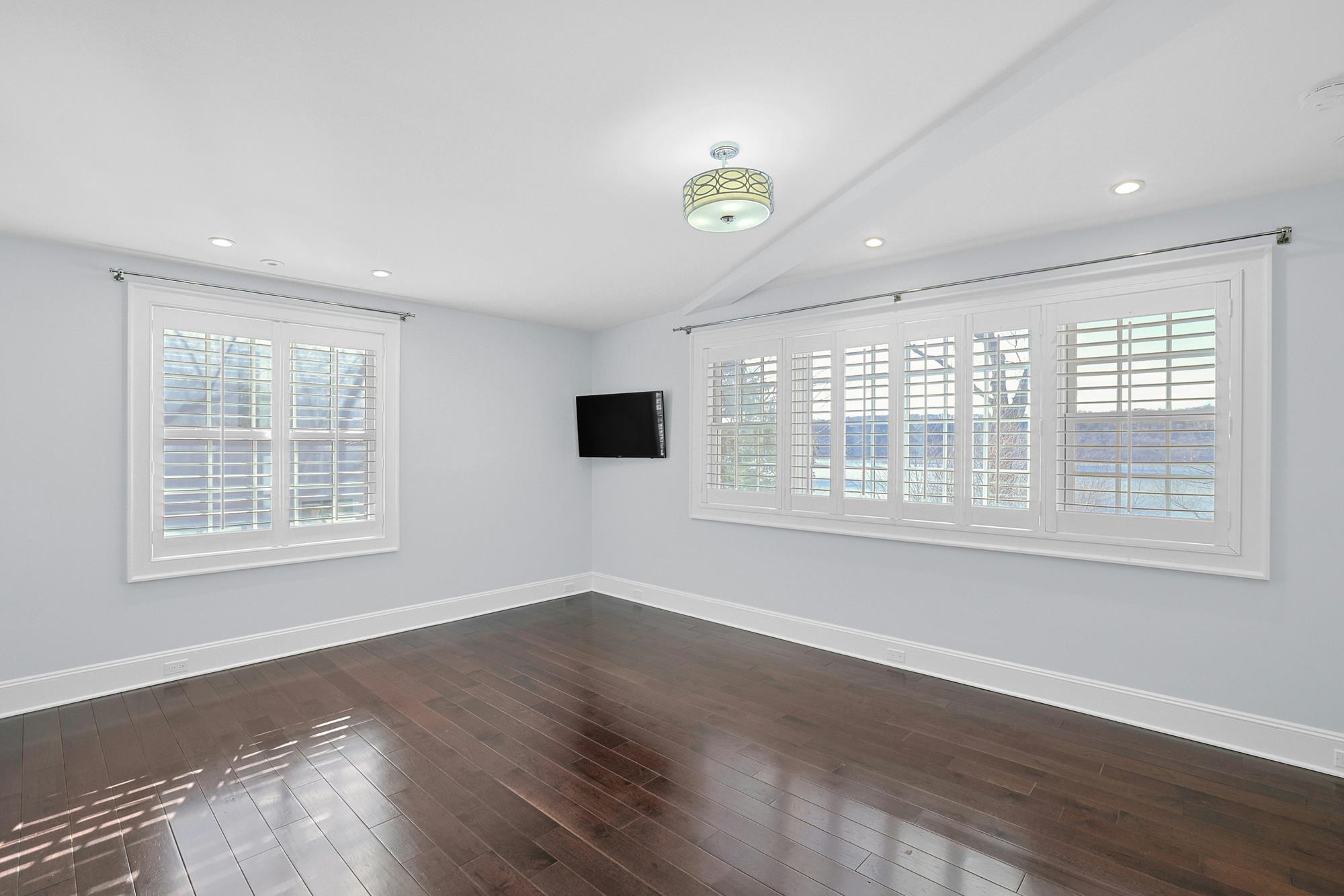 Spectacular Hudson River Views: Spacious & Modernized 4-Bd. Brick House with Decks, Patio, Outdoor Kitchen & Home Theater on Private Cul-de-Sac