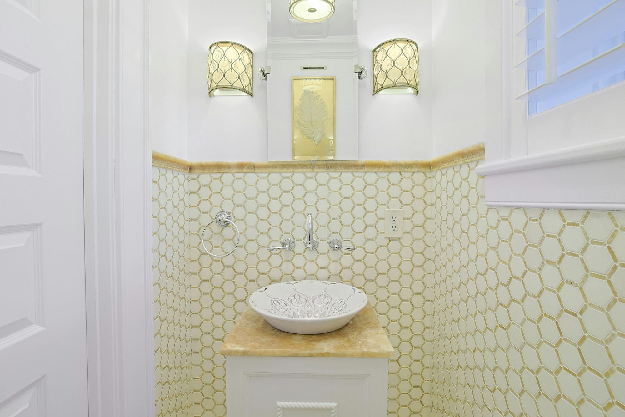 Spectacular Hudson River Views: Spacious & Modernized 4-Bd. Brick House with Decks, Patio, Outdoor Kitchen & Home Theater on Private Cul-de-Sac