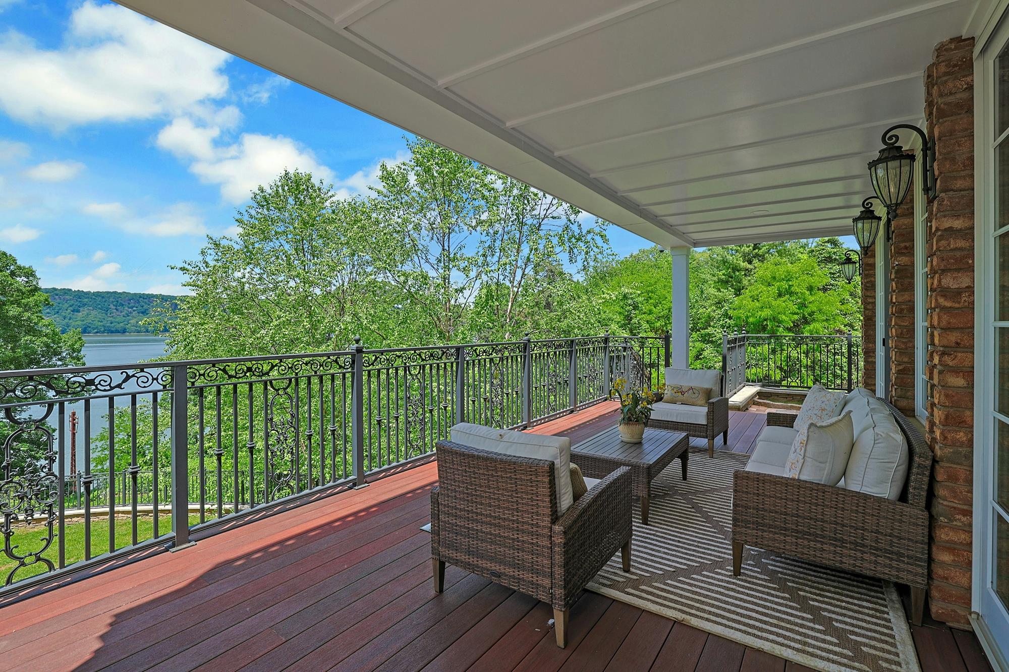 Spectacular Hudson River Views: Spacious & Modernized 4-Bd. Brick House with Decks, Patio, Outdoor Kitchen & Home Theater on Private Cul-de-Sac