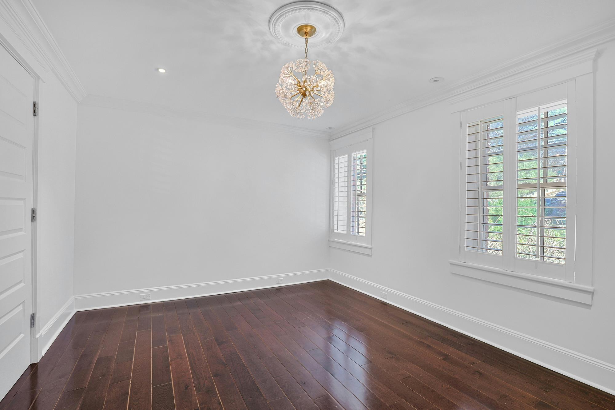 Spectacular Hudson River Views: Spacious & Modernized 4-Bd. Brick House with Decks, Patio, Outdoor Kitchen & Home Theater on Private Cul-de-Sac