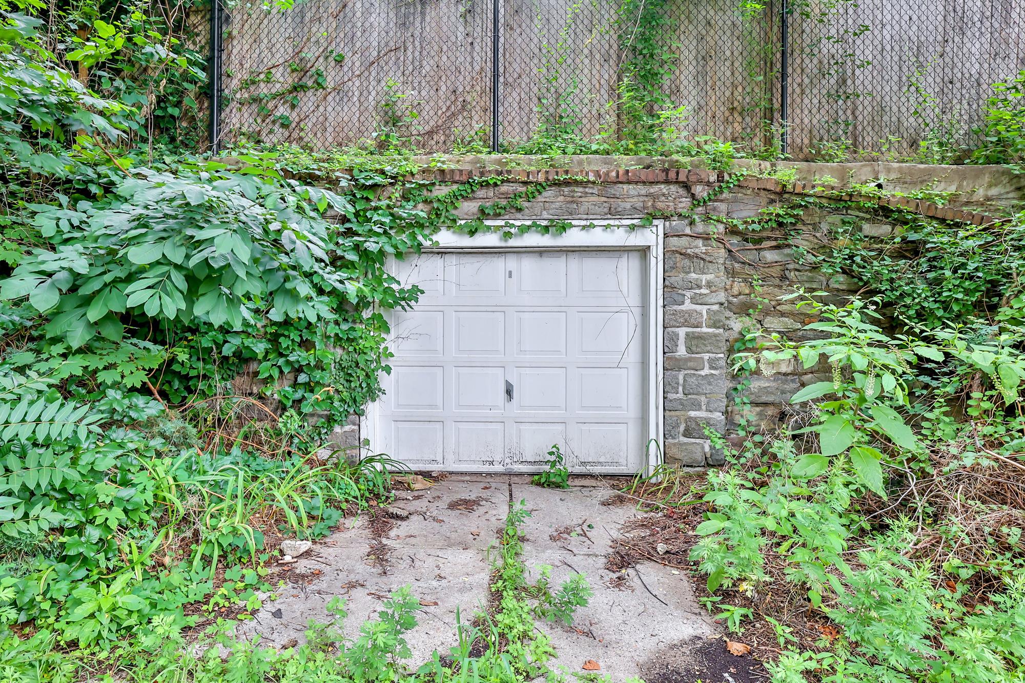 4-Bd. Dutch Center-Hall Colonial with Landscaped Garden & Wraparound Patio on Leafy Cul-de-Sac