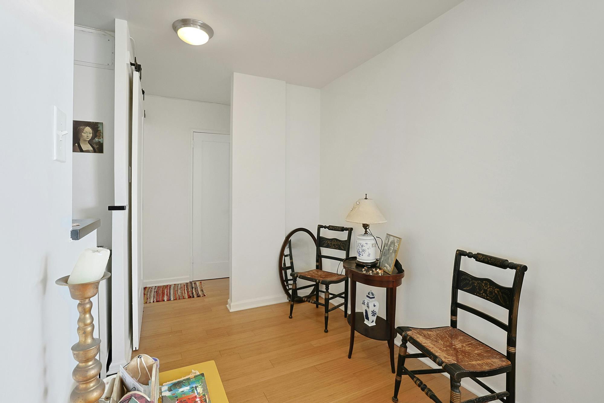 Bright, Spacious & Renovated 1-Bd. Luxury Co-op w/ River View, Pool & Doormen