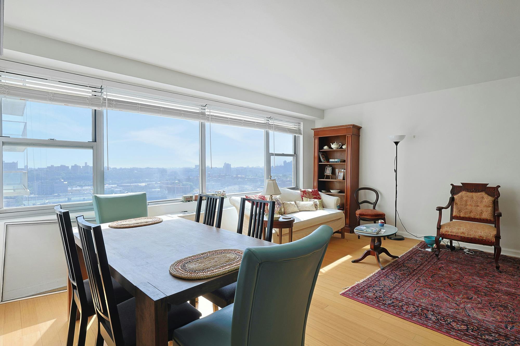 Bright, Spacious & Renovated 1-Bd. Luxury Co-op w/ River View, Pool & Doormen