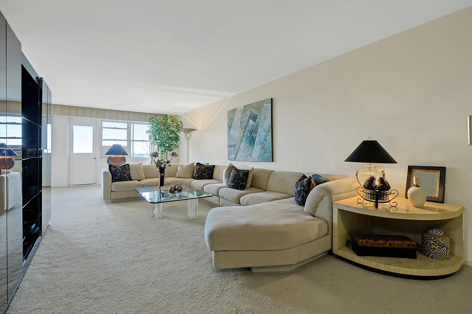 Spacious & Bright 2-Bd. (Convertible 3-Bd.), 2-Bath Co-op with Balcony & 24-hr. Doormen