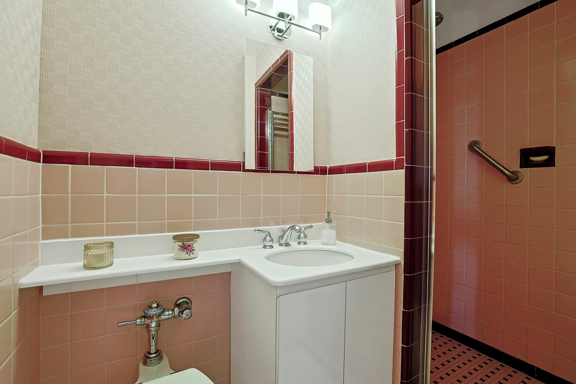 Spacious & Bright 2-Bd. (Convertible 3-Bd.), 2-Bath Co-op with Balcony & 24-hr. Doormen