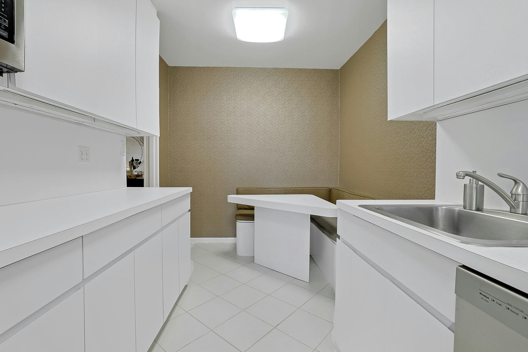 Spacious & Bright 2-Bd. (Convertible 3-Bd.), 2-Bath Co-op with Balcony & 24-hr. Doormen