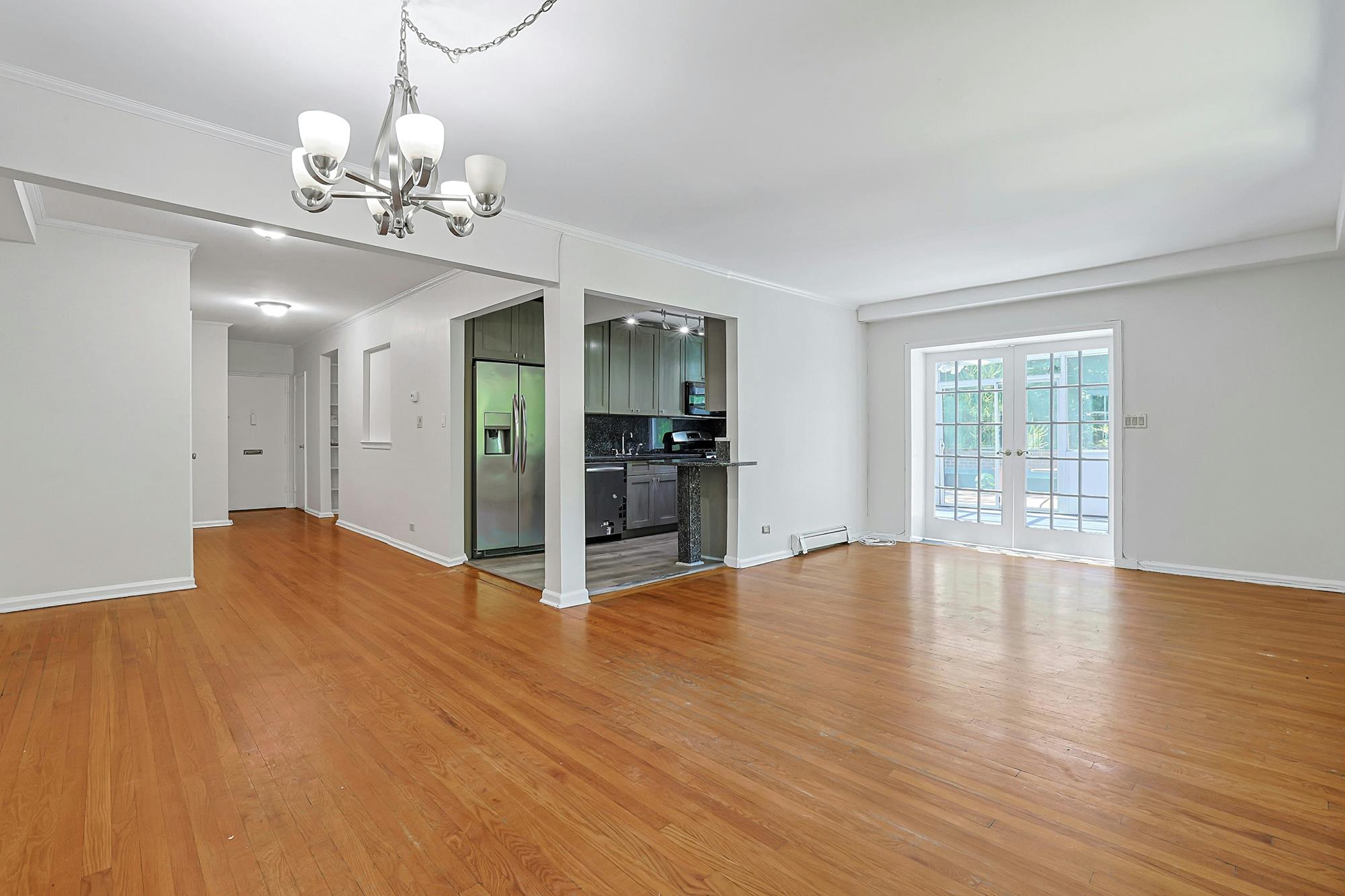 Spacious 4-Bd. Double Apartment with Glass Solarium & Large Private Roof Terrace + In-Unit Laundry Closet