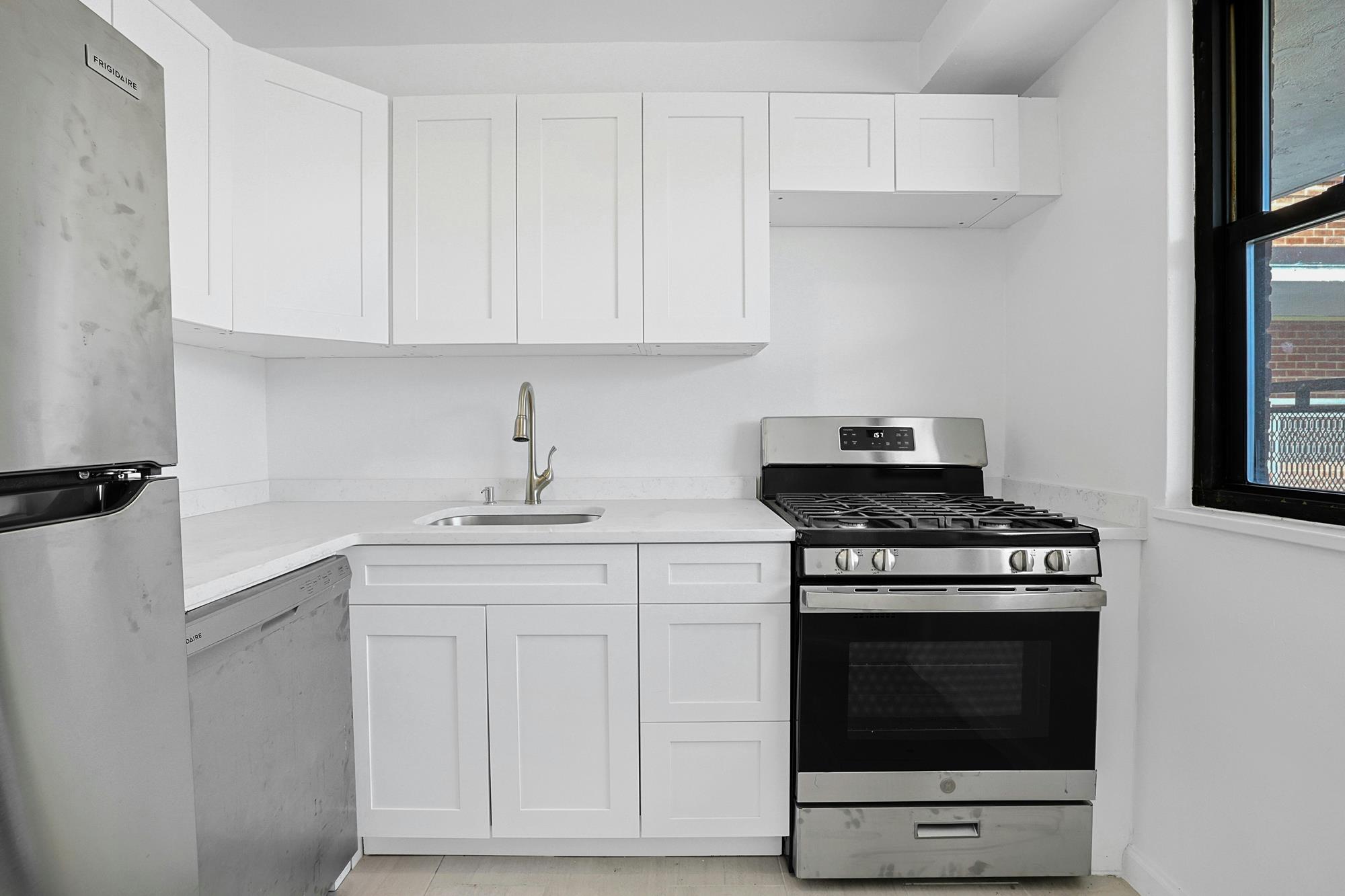 Luxury 1-Bd. Co-op with Spectacular River View, Sunset Balcony, Swimming Pool, Doormen & Parking Availability