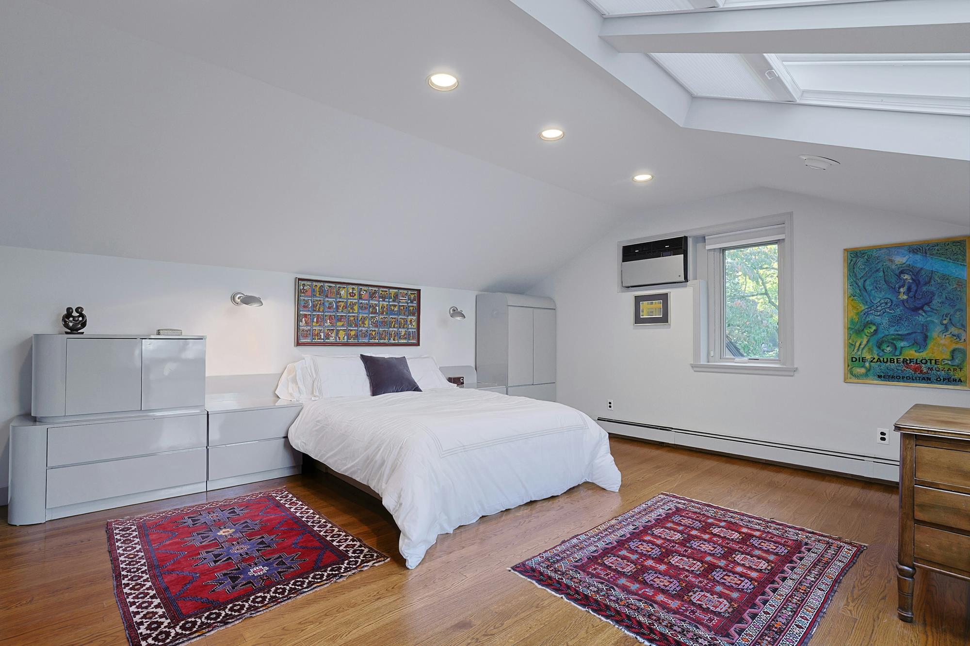 5-Bd. Contemporary-Style House on Three Quarters of an Acre with Patio, Pond & Grassy Grounds on a Secluded Cul-de-Sac