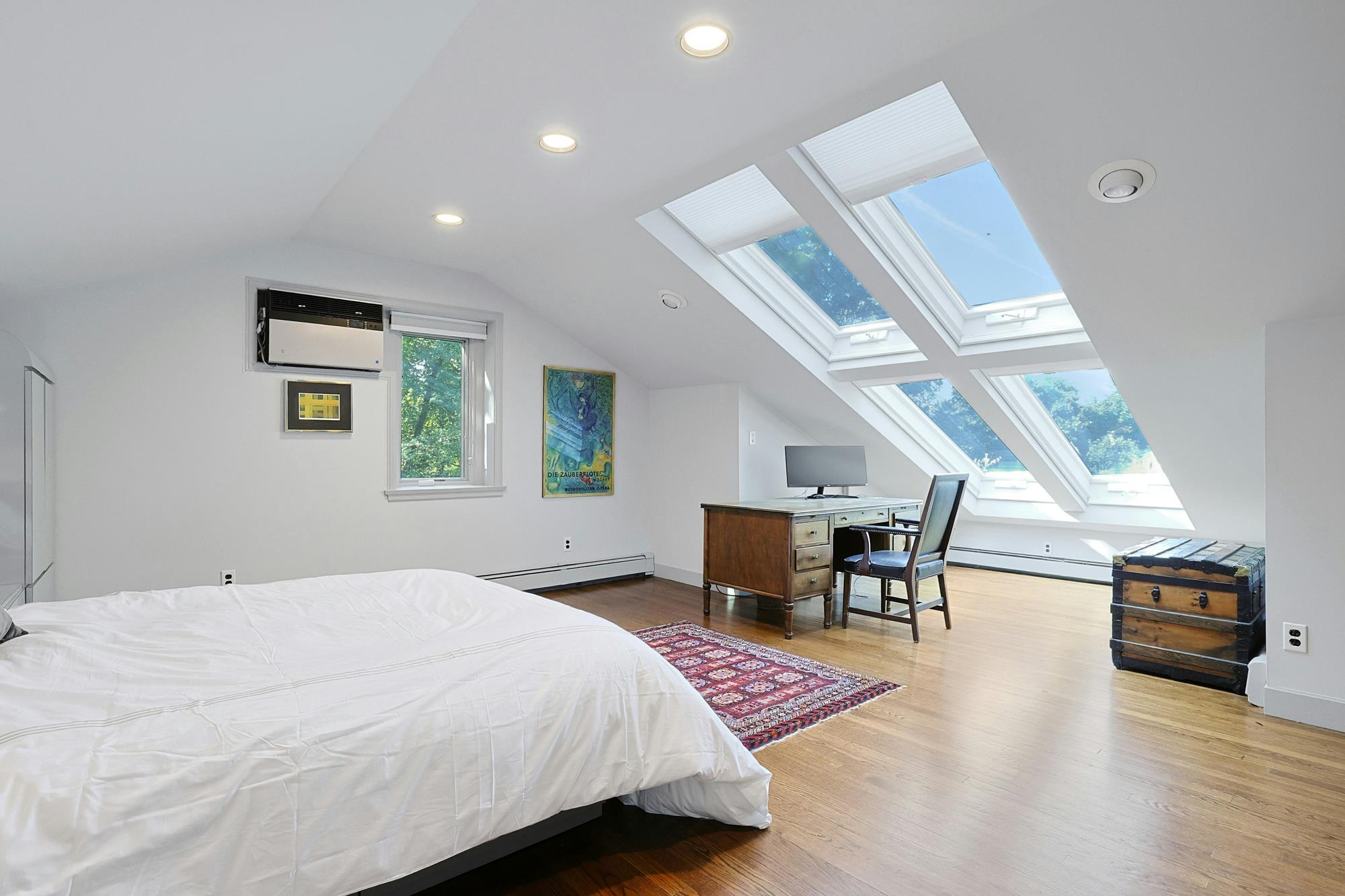 5-Bd. Contemporary-Style House on Three Quarters of an Acre with Patio, Pond & Grassy Grounds on a Secluded Cul-de-Sac