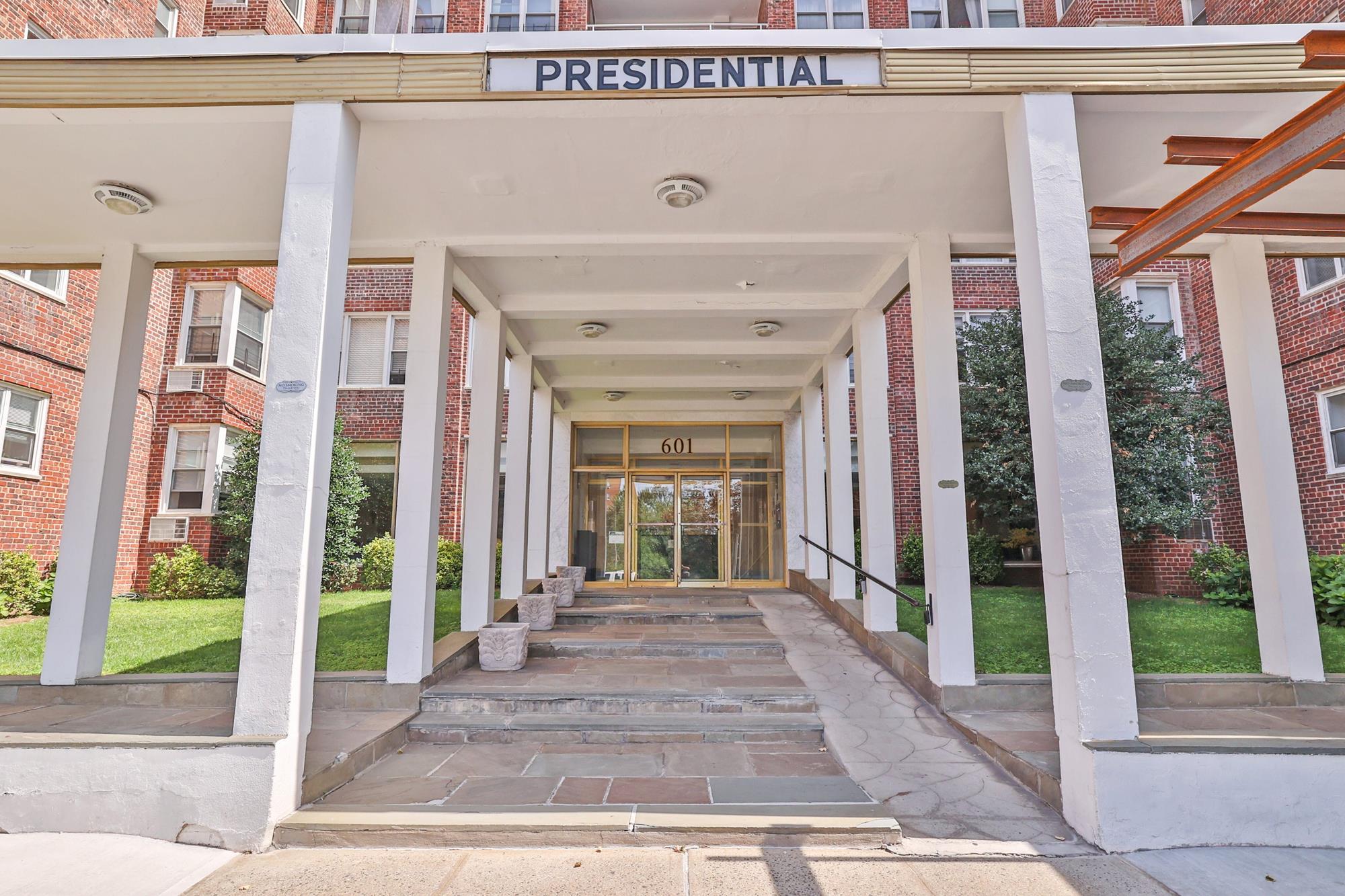 Mint Condition: Beautifully Renovated Junior-4 (Converted to 2-Bd.) Co-op with Doormen, Pool & Parking Availability