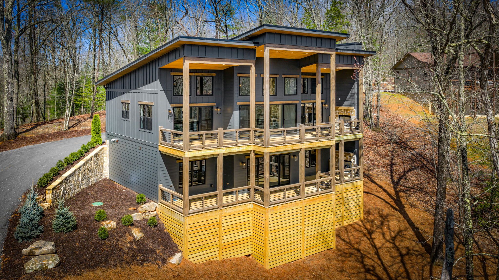 195 Wolf Creek Mountain Road custom home detail 10
